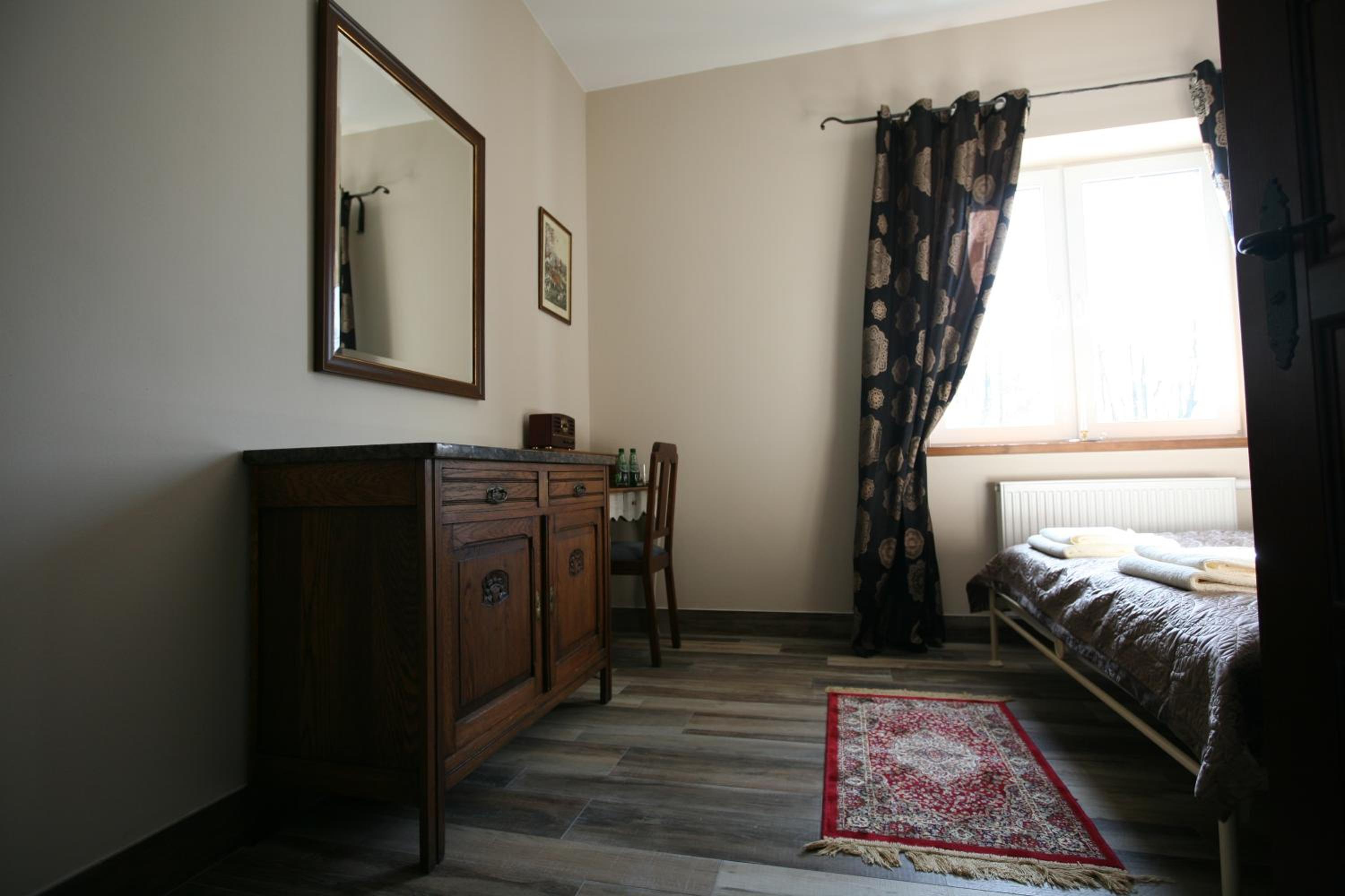 Budget Double Room - Photo 1