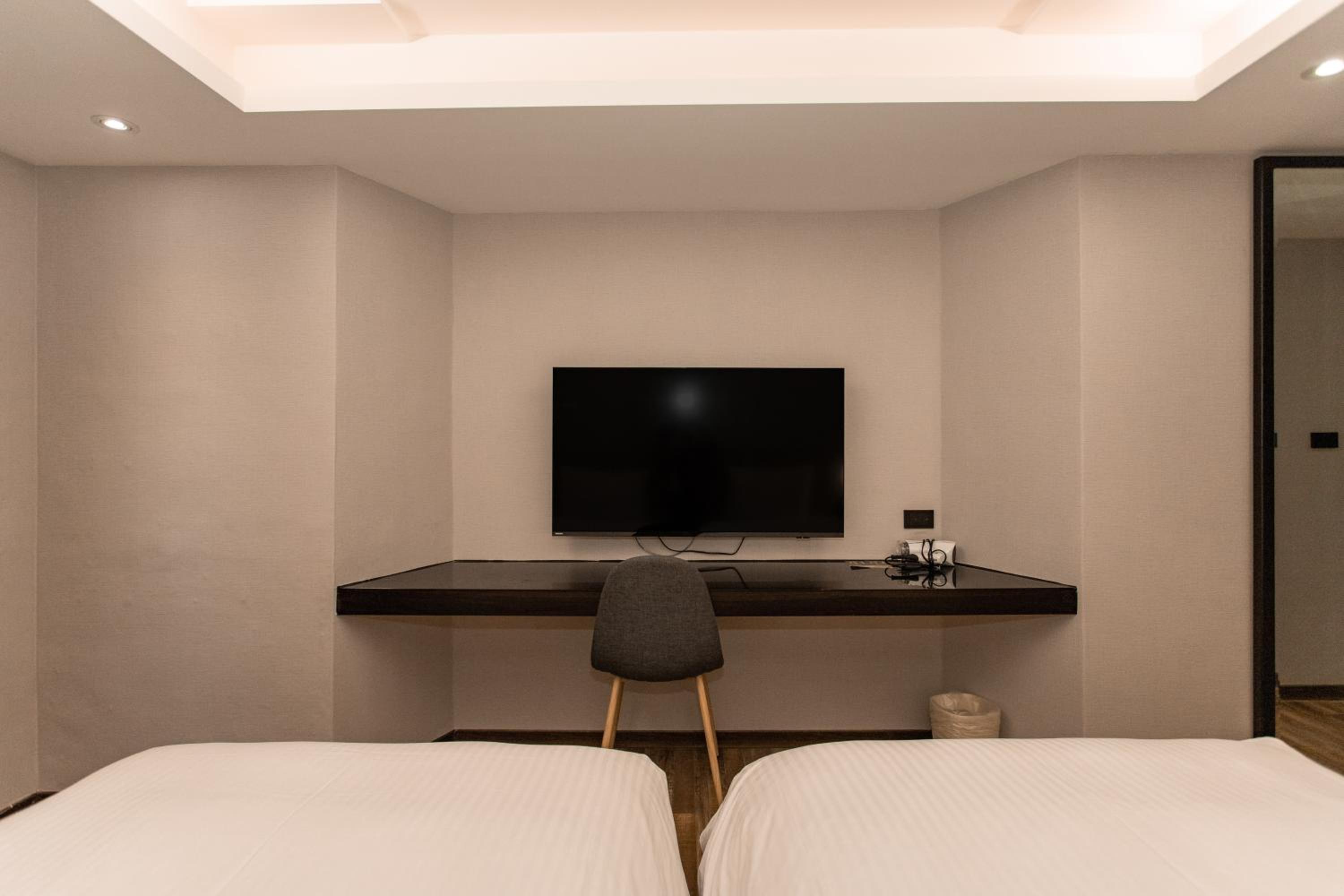 Standard Twin Room photo 2