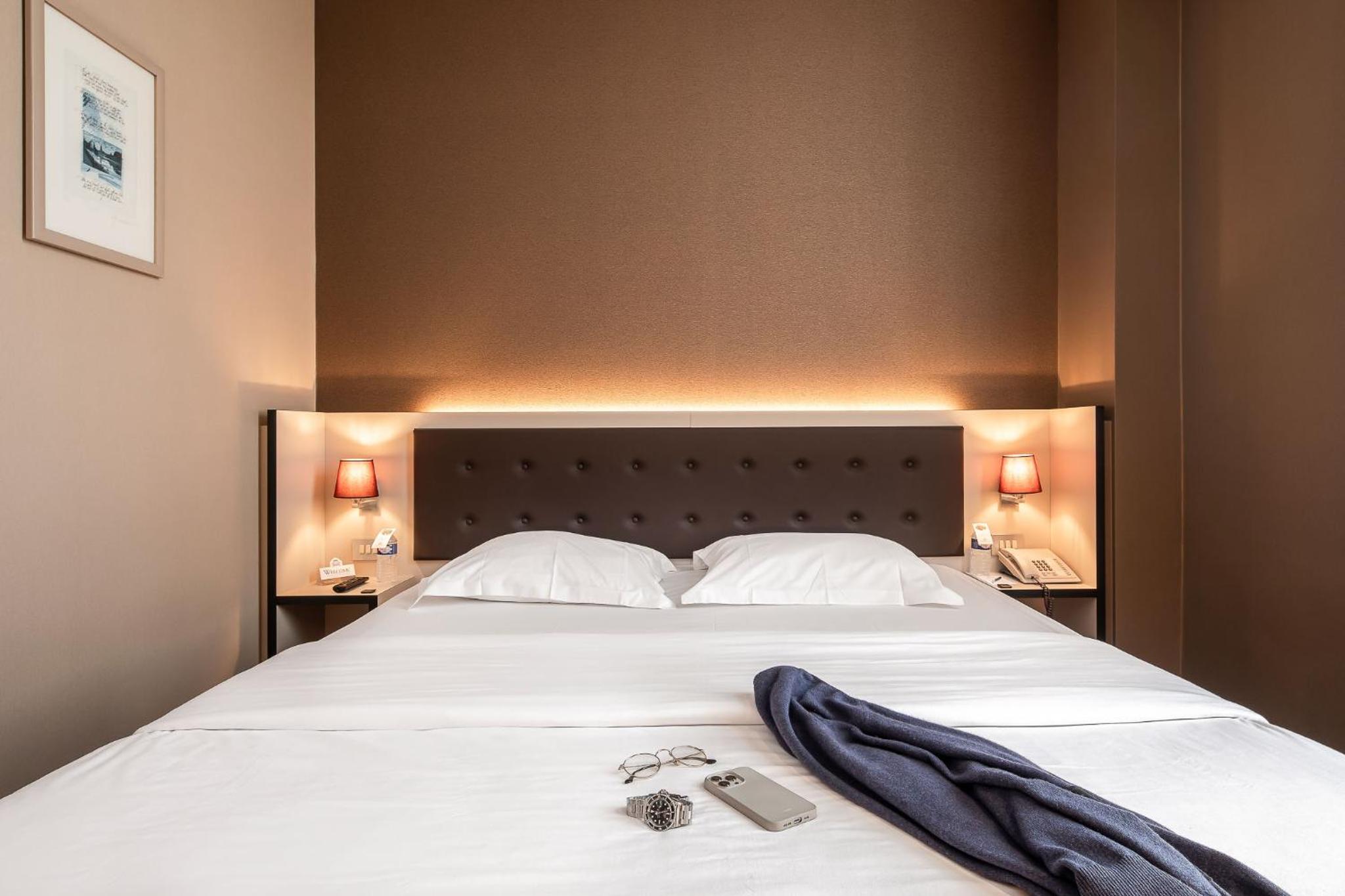 Small Double Room - Photo 1