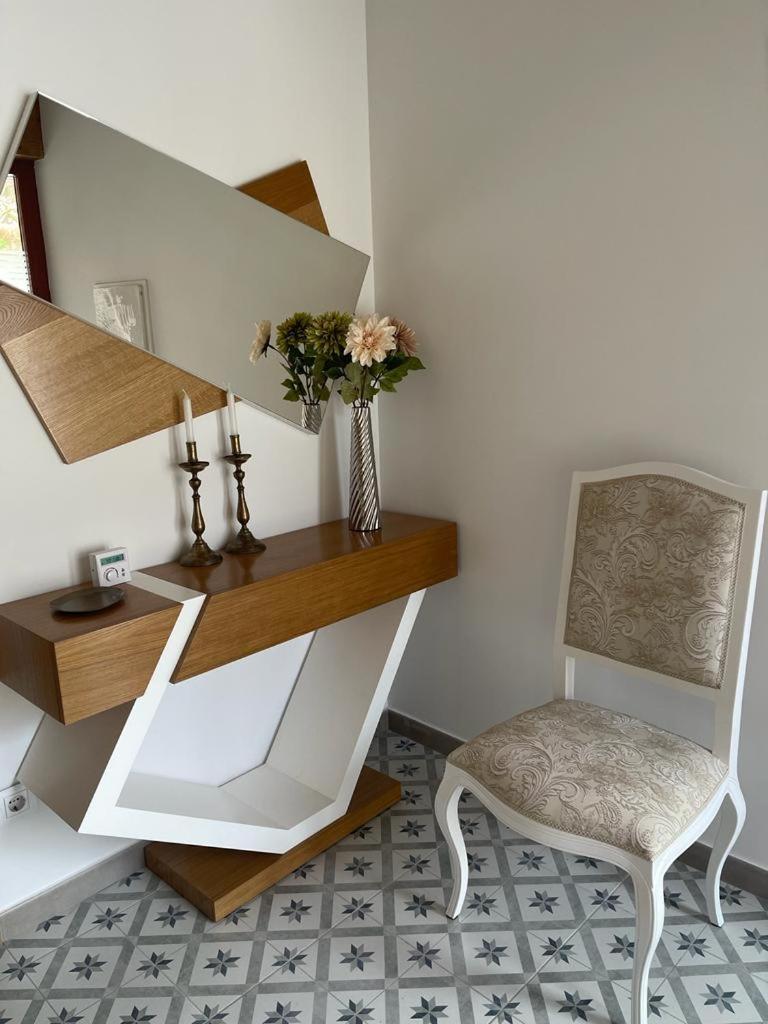One-Bedroom House photo 3