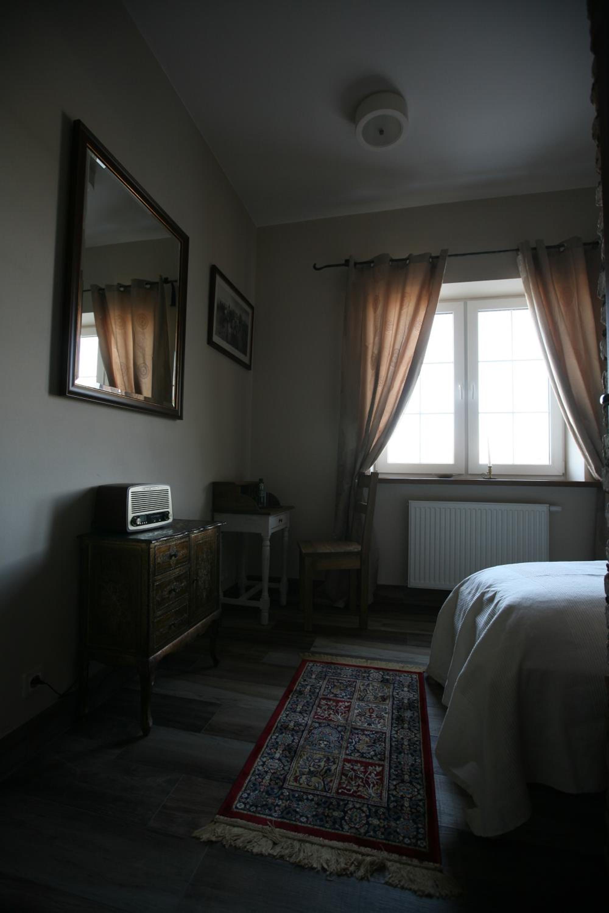 Budget Double Room - Photo 4