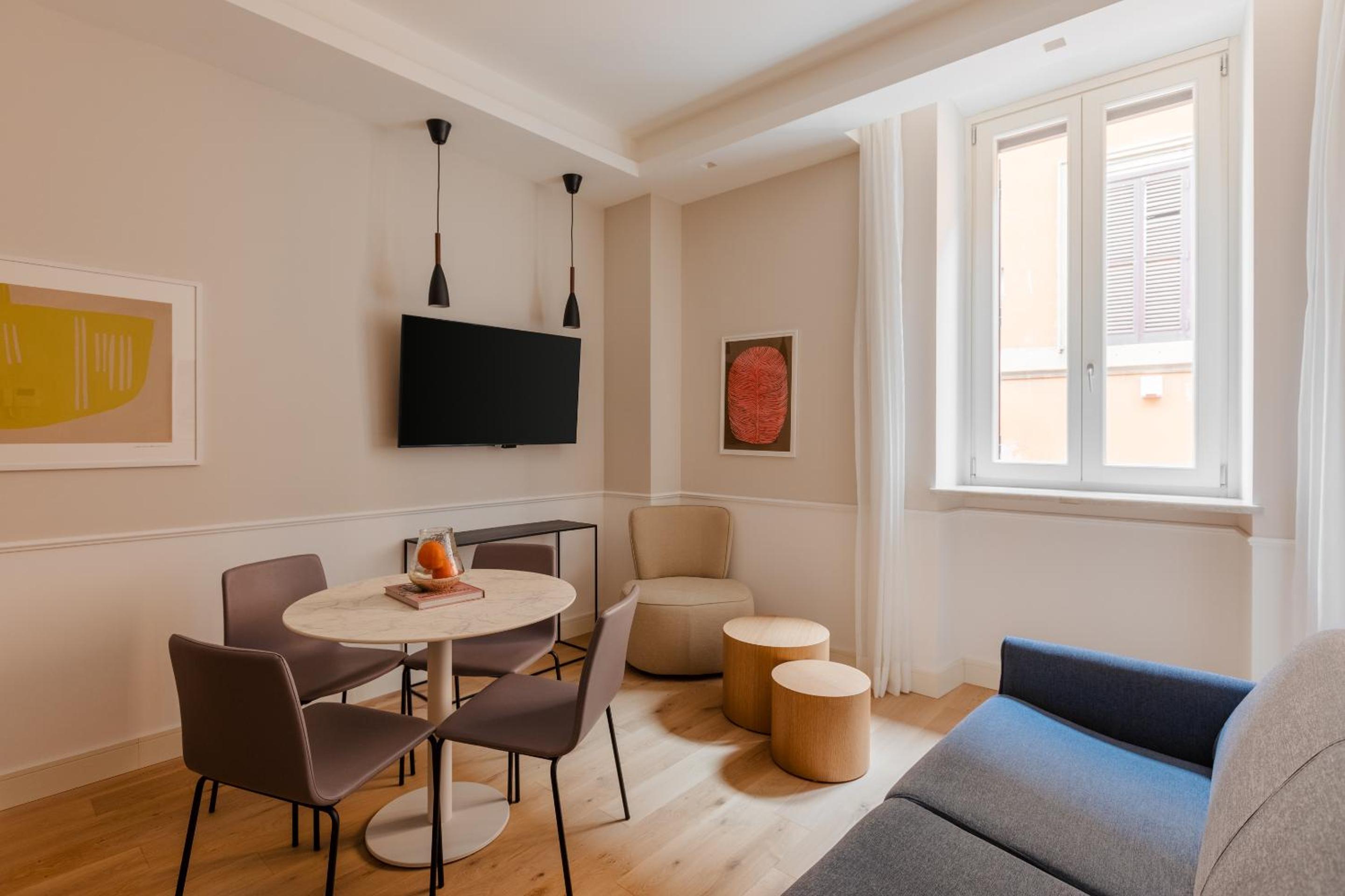 Superior One-Bedroom Apartment