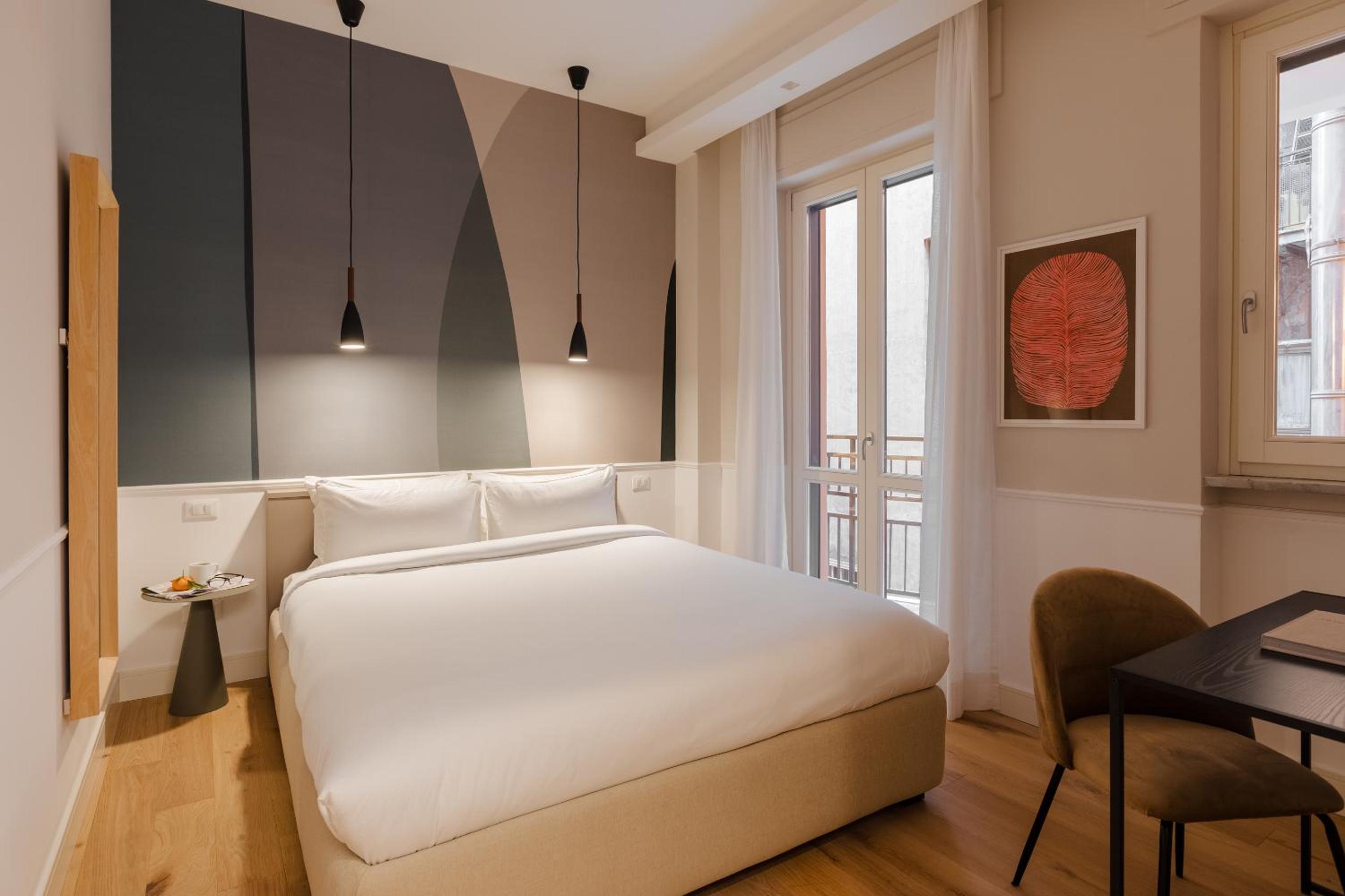Three-Bedroom Apartment With Balcony photo 2