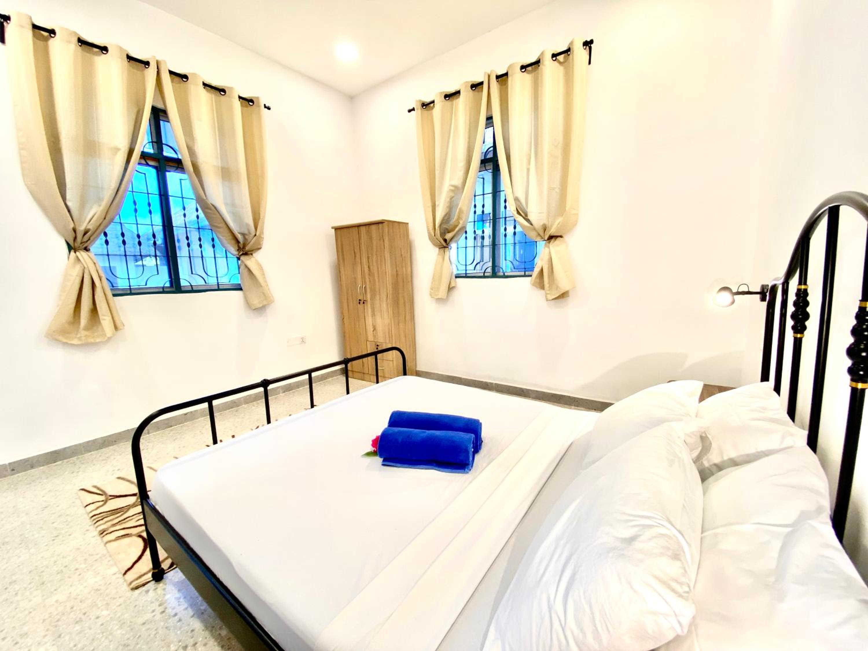 King Room with Pool View