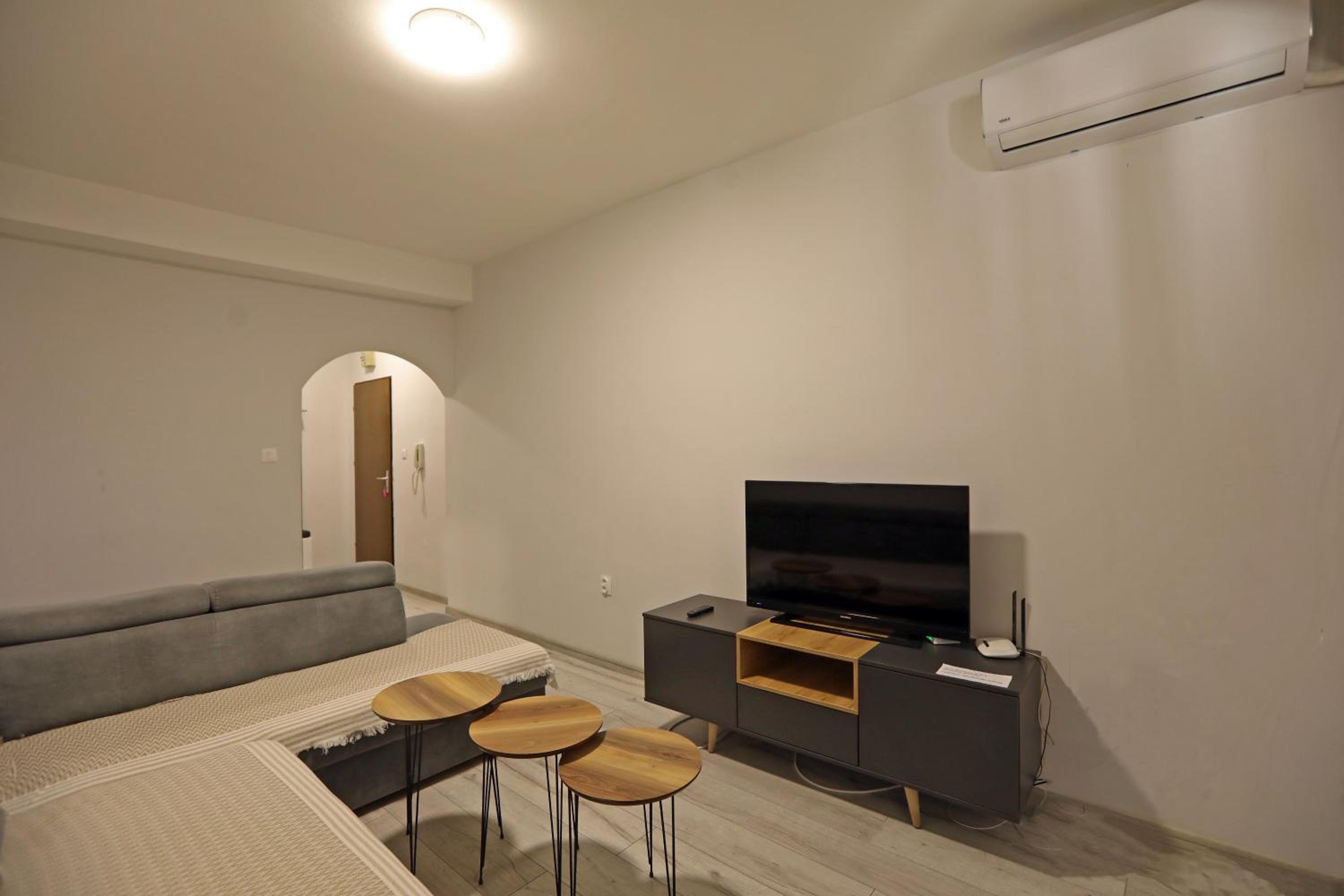 Apartment with Balcony photo 1