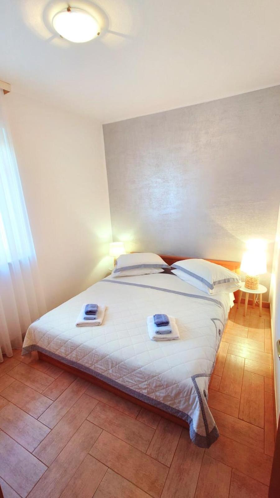 Two-Bedroom Apartment with Balcony - Photo 10