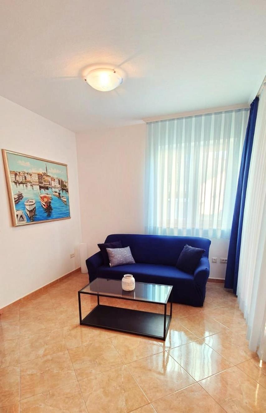 Two-Bedroom Apartment with Balcony - Photo 11