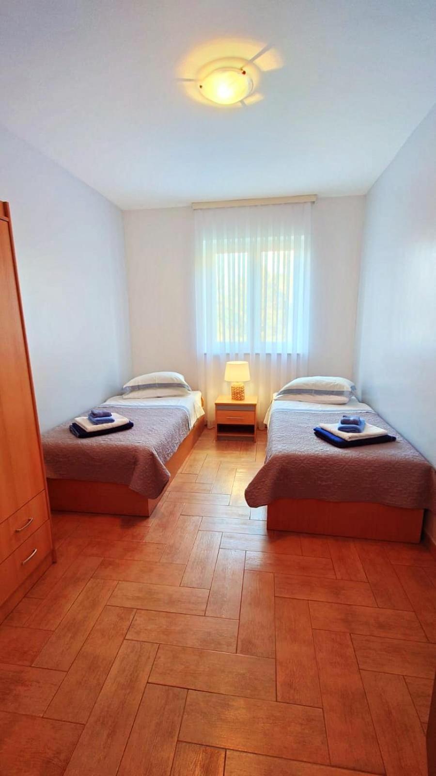 Two-Bedroom Apartment with Balcony - Photo 8
