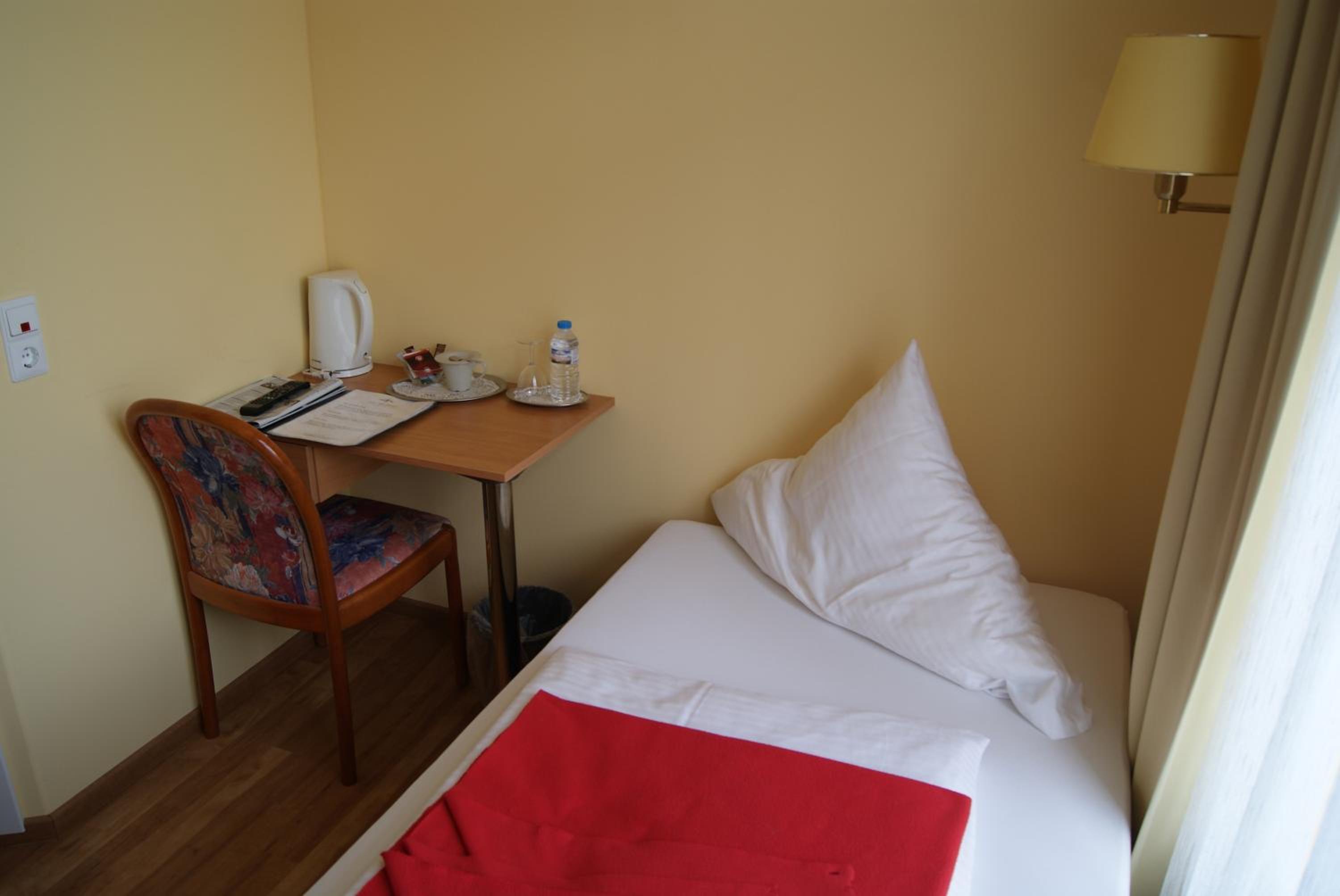 Small Single Room