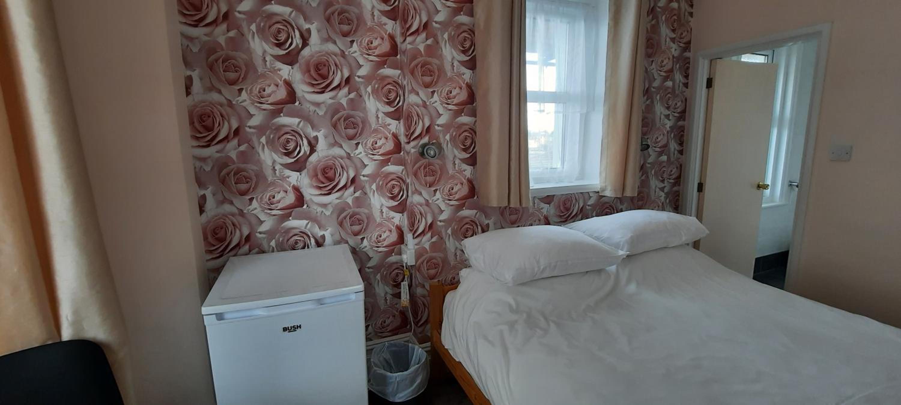 Double Room - Photo 9