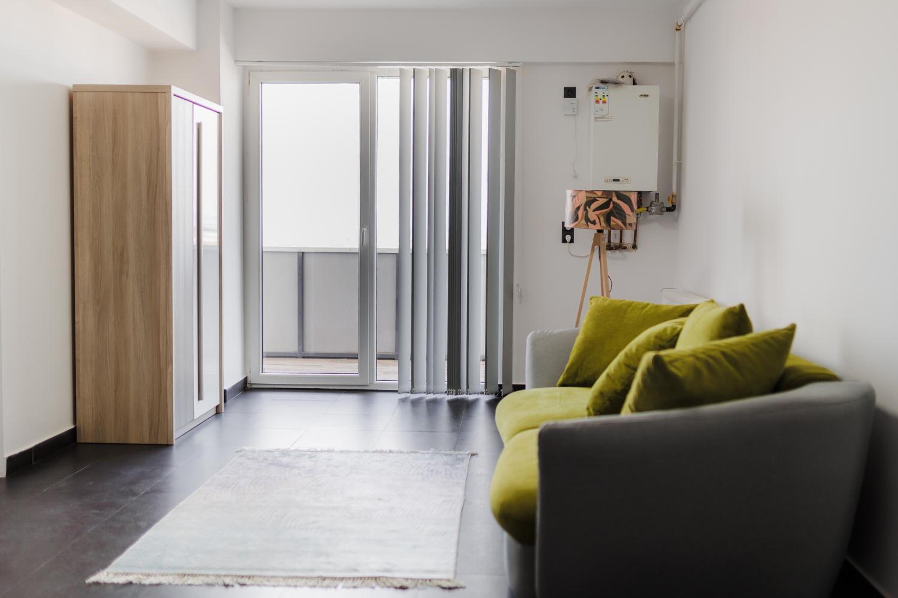 One-Bedroom Apartment photo 1