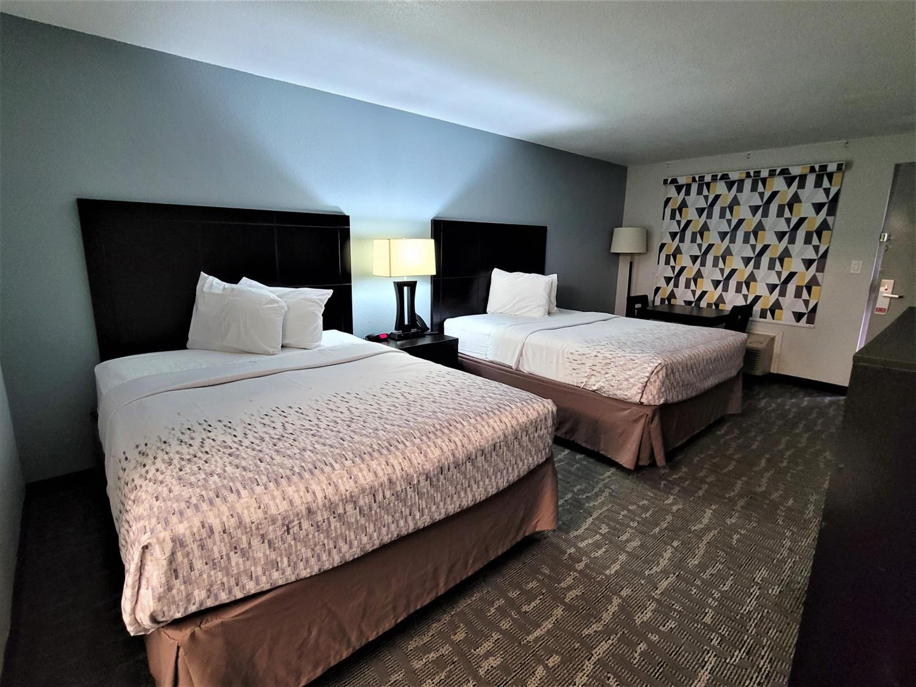 Double Room with Two Double Beds - Photo 3