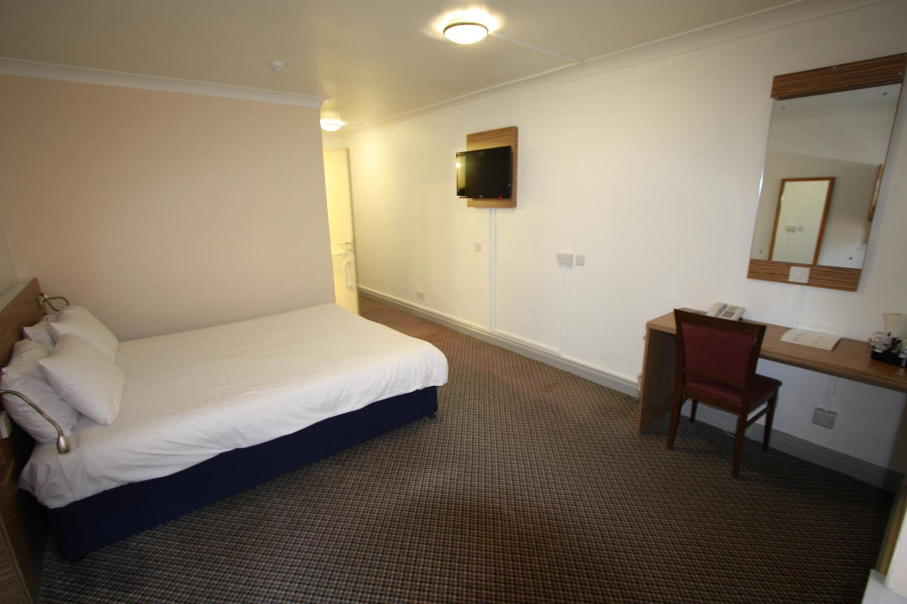 Double or Twin Room - Disability Access photo 2
