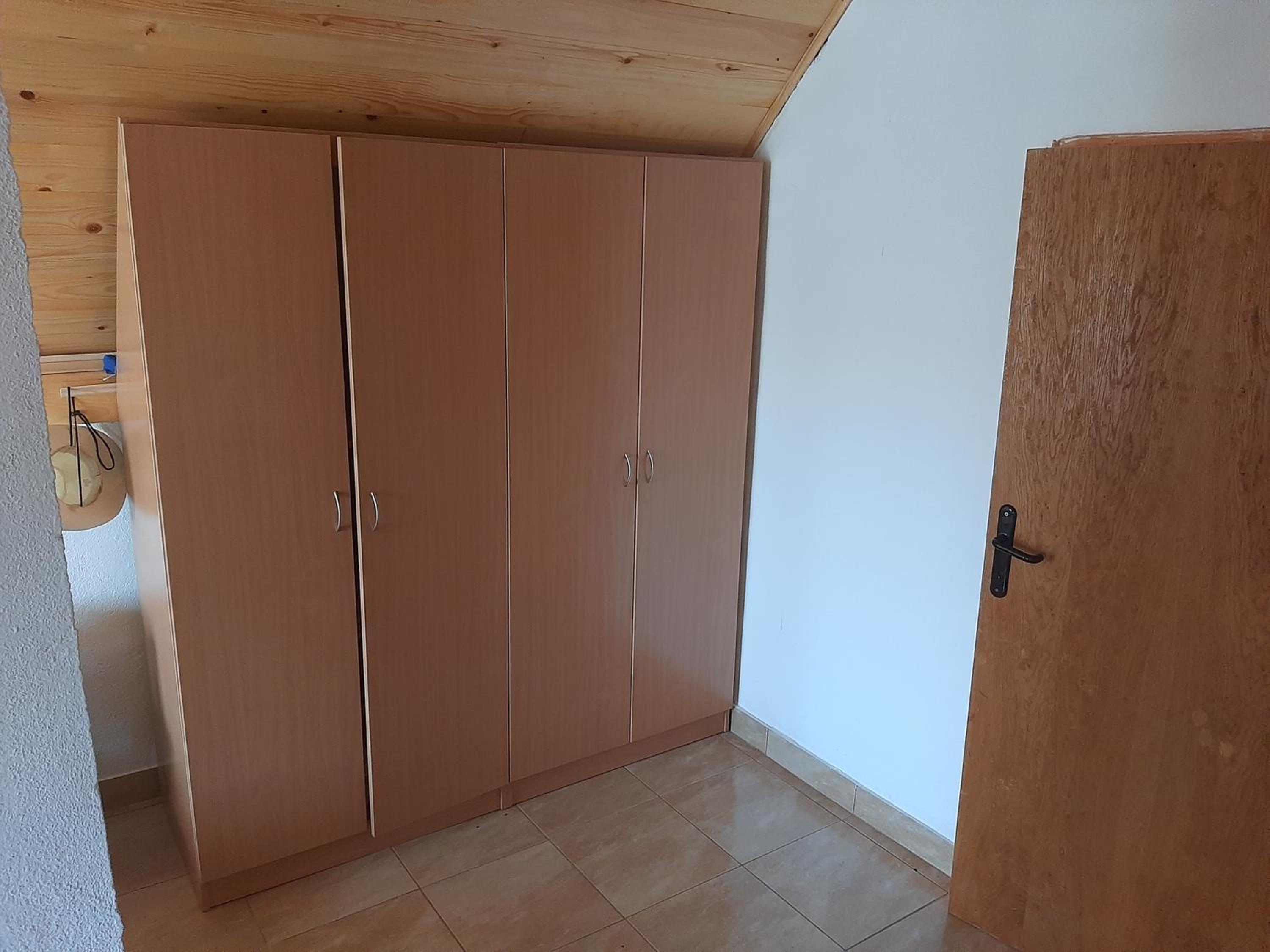 Apartment With Shared Bathroom photo 1