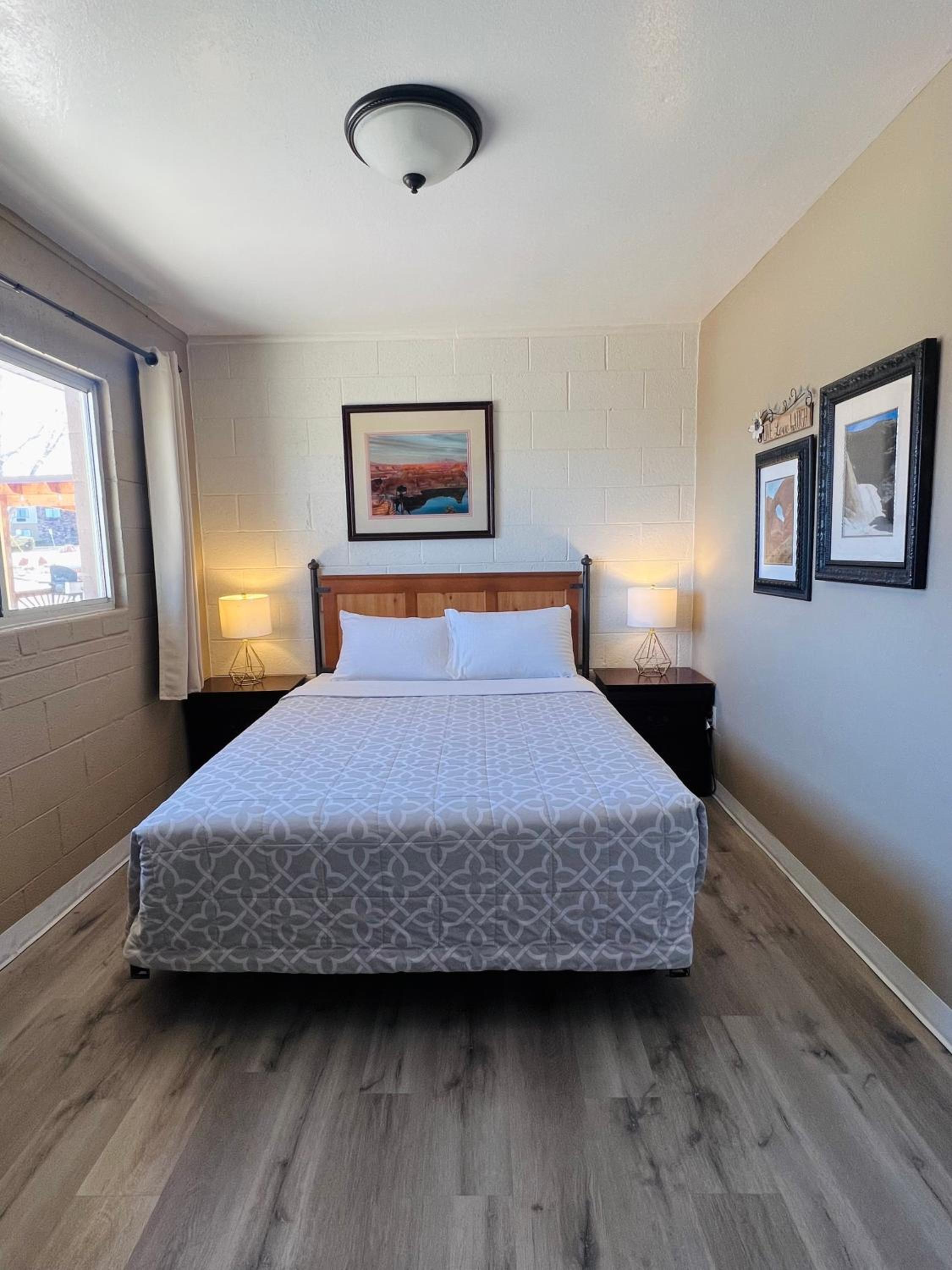 Two-Bedroom Apartment - Photo 22