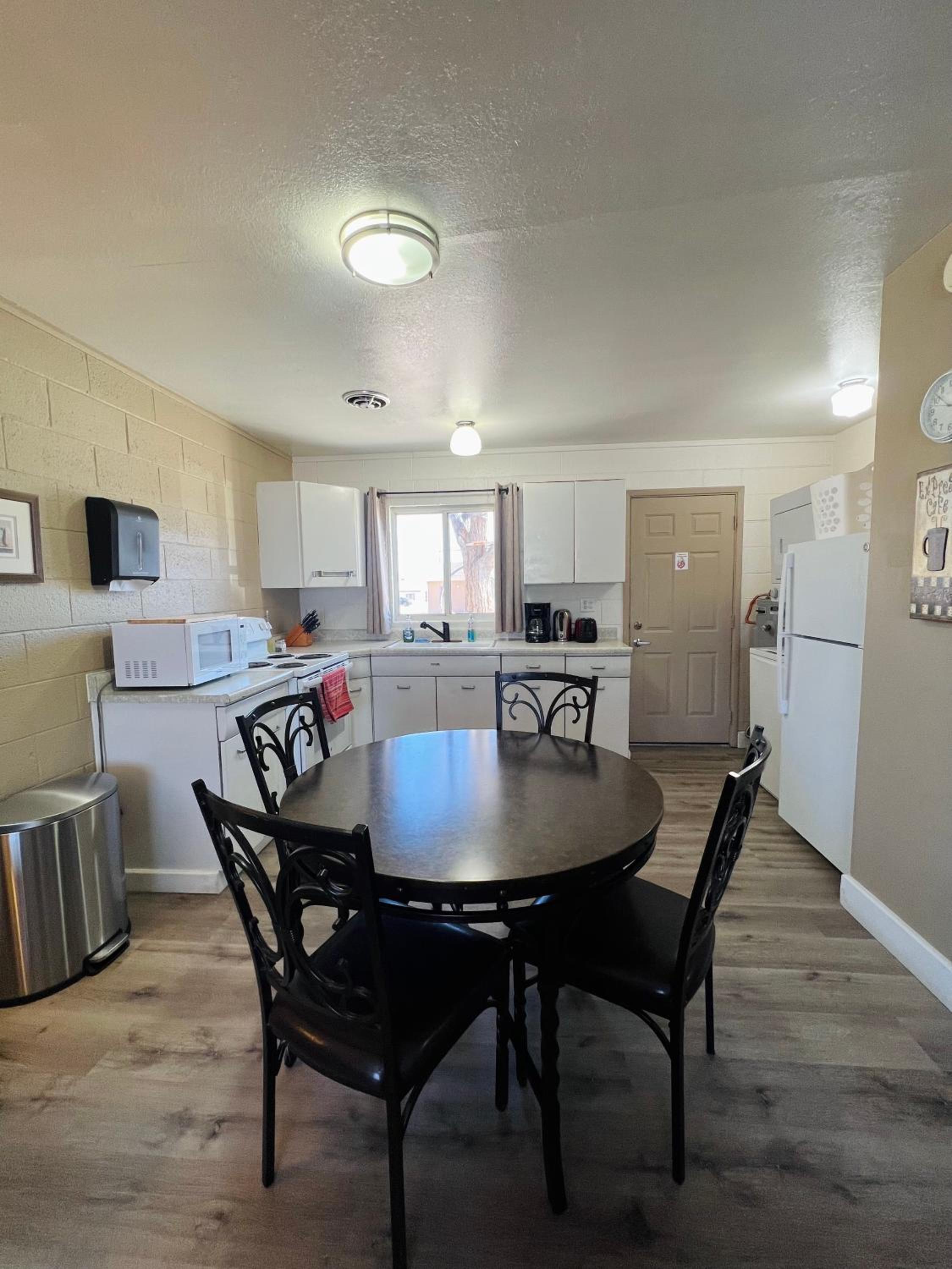 Two-Bedroom Apartment - Photo 19