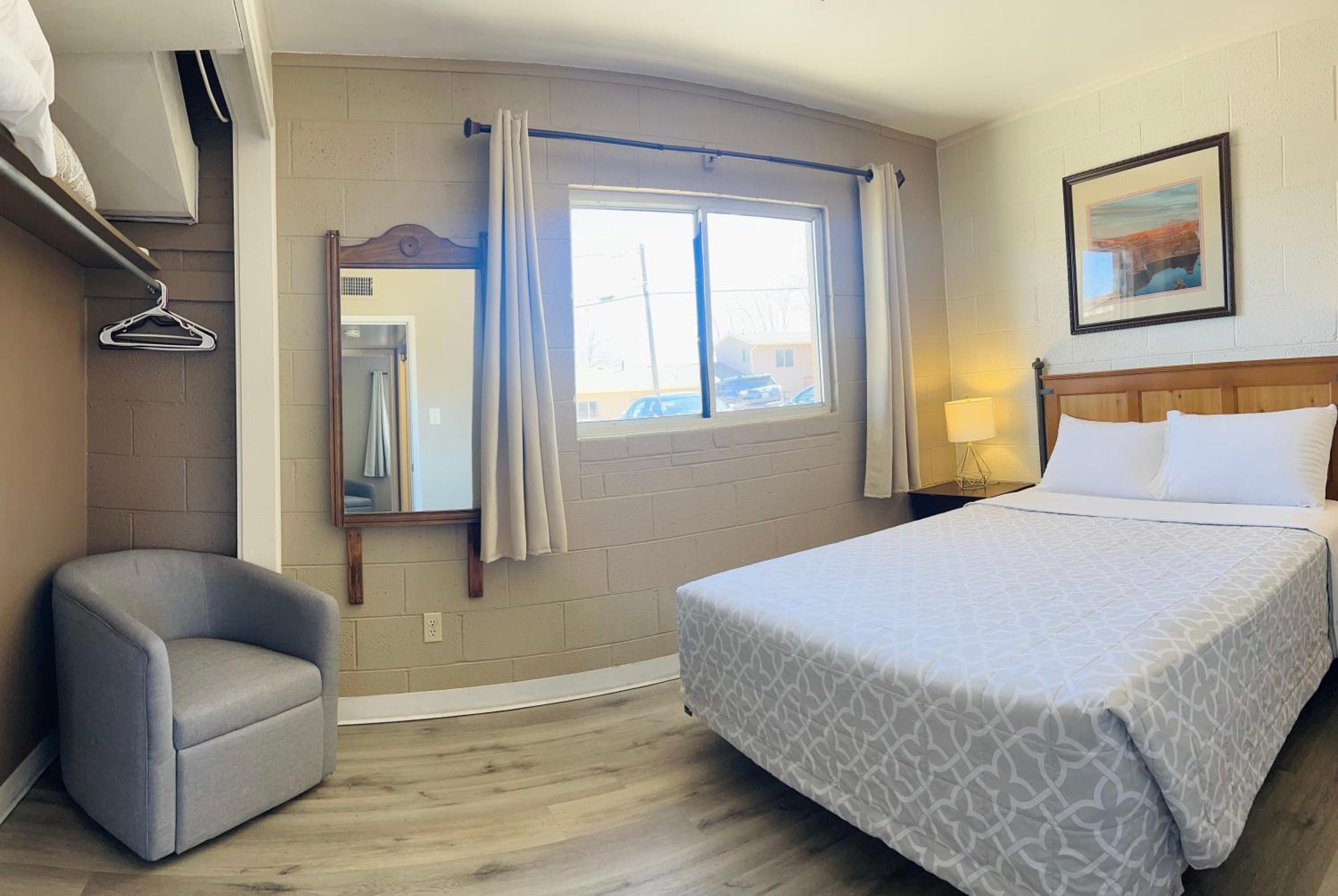 Two-Bedroom Apartment - Photo 18