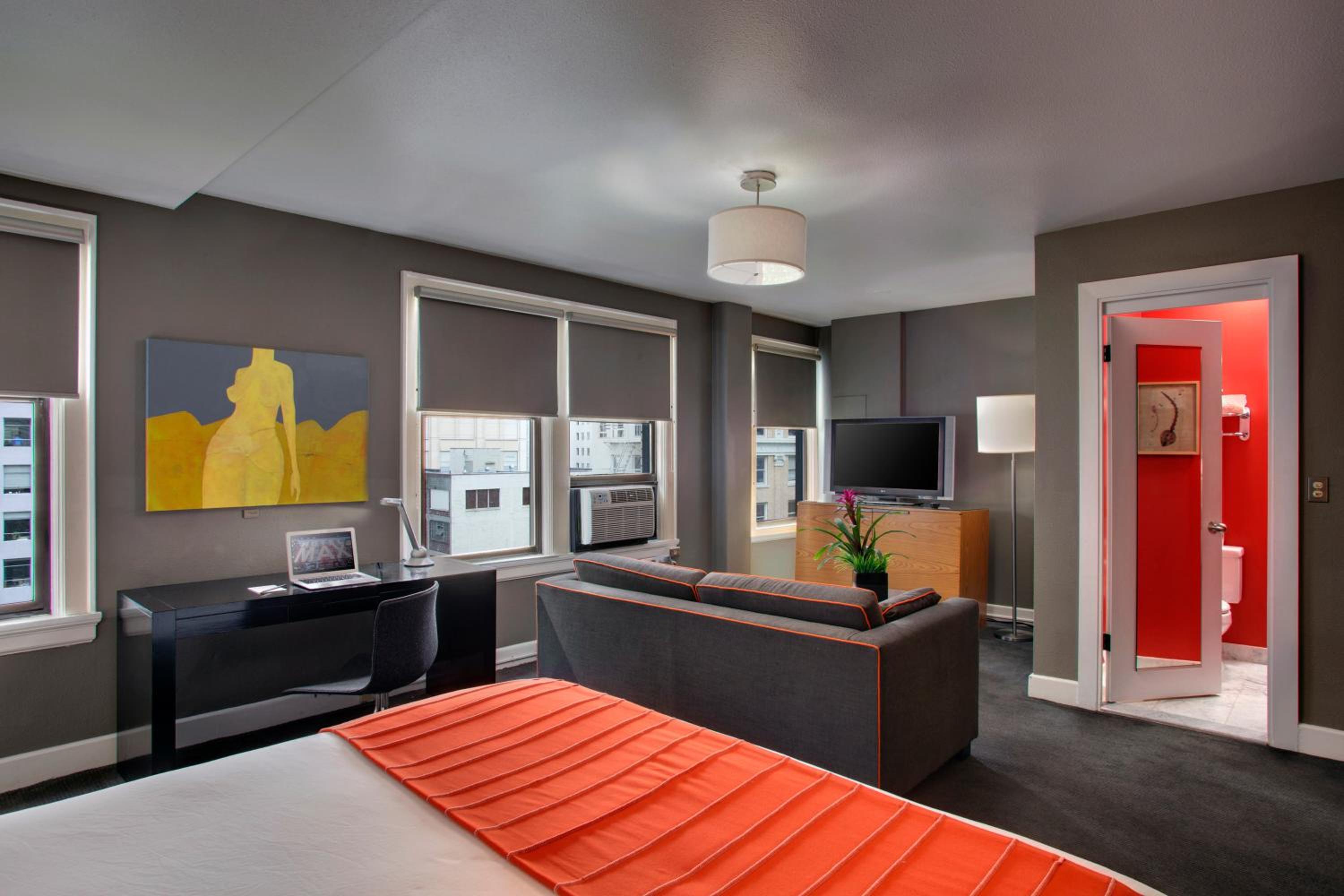 Max Studio King Room - Photo 4