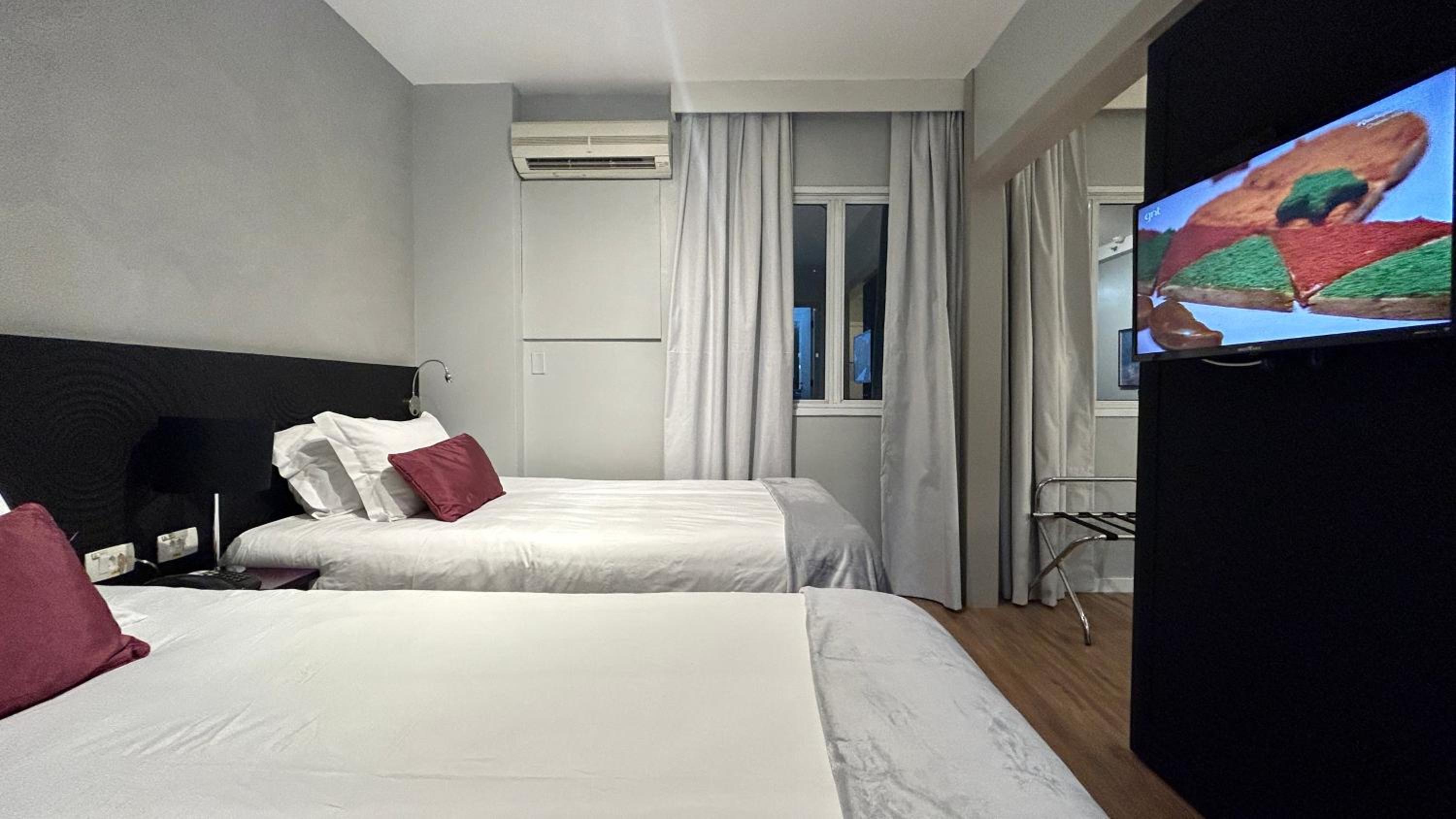 Deluxe Twin Room - Photo 2