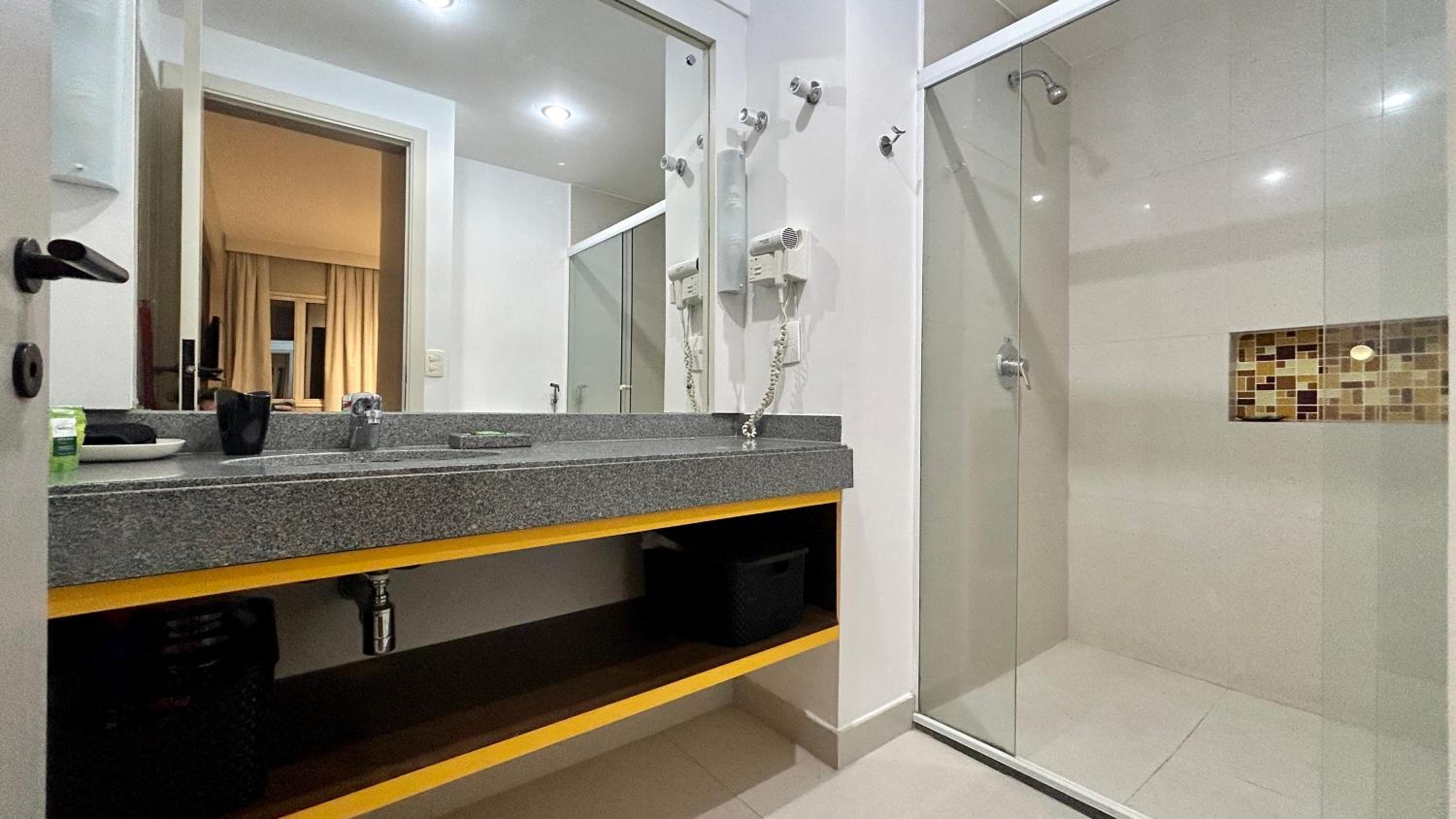 Deluxe Twin Room - Photo 6