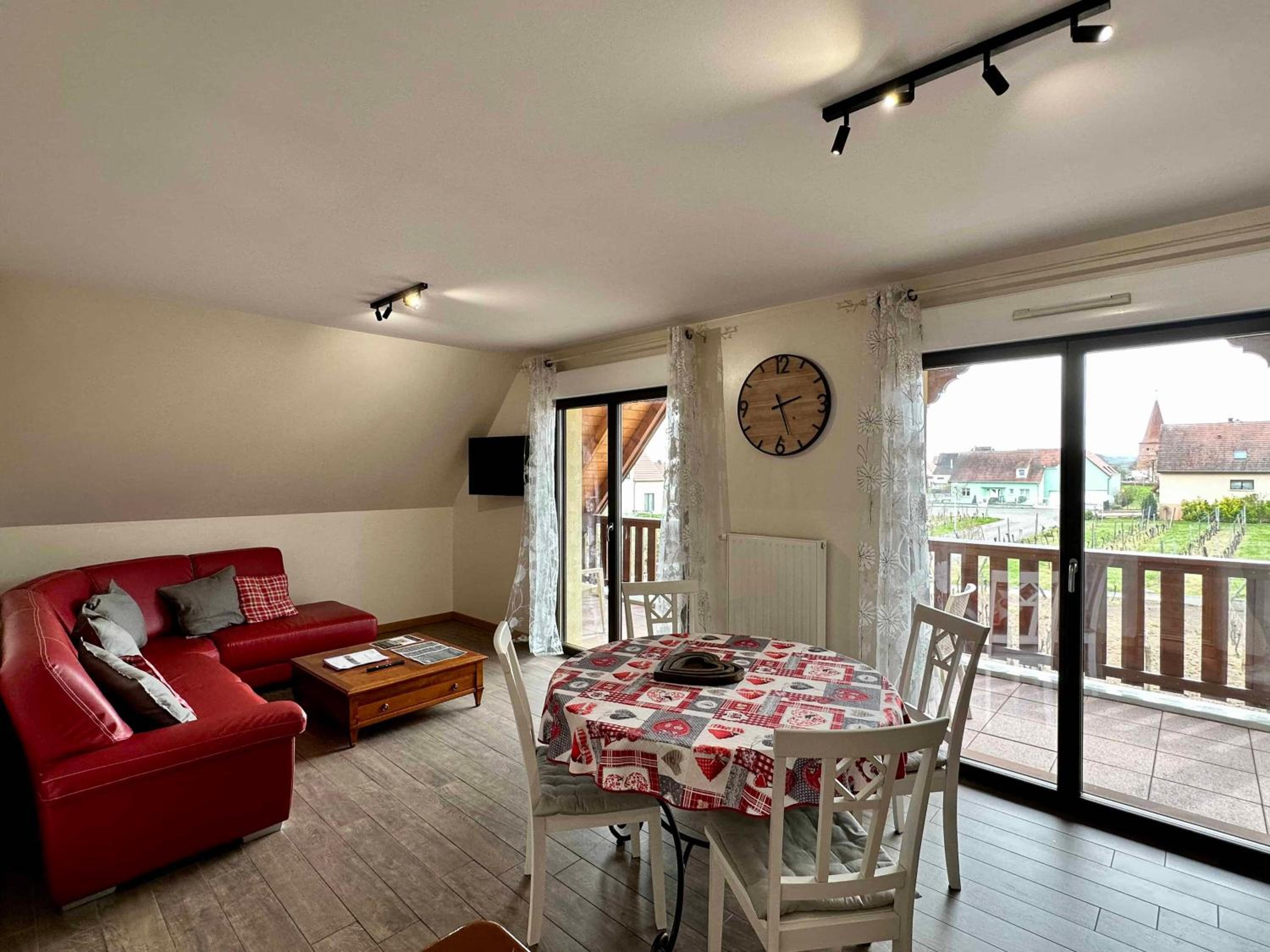 Suite with Balcony - Photo 6