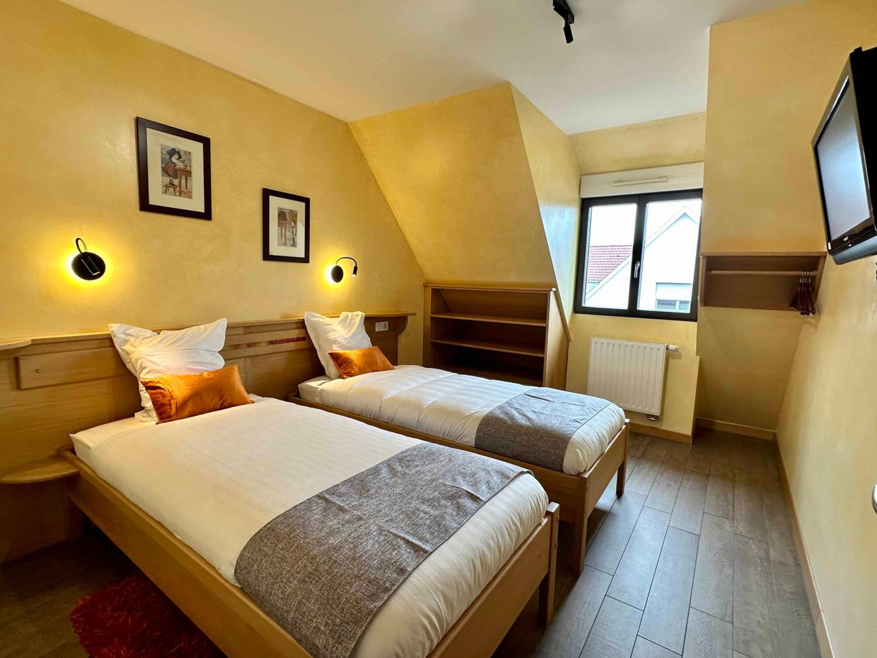 Suite with Balcony - Photo 1