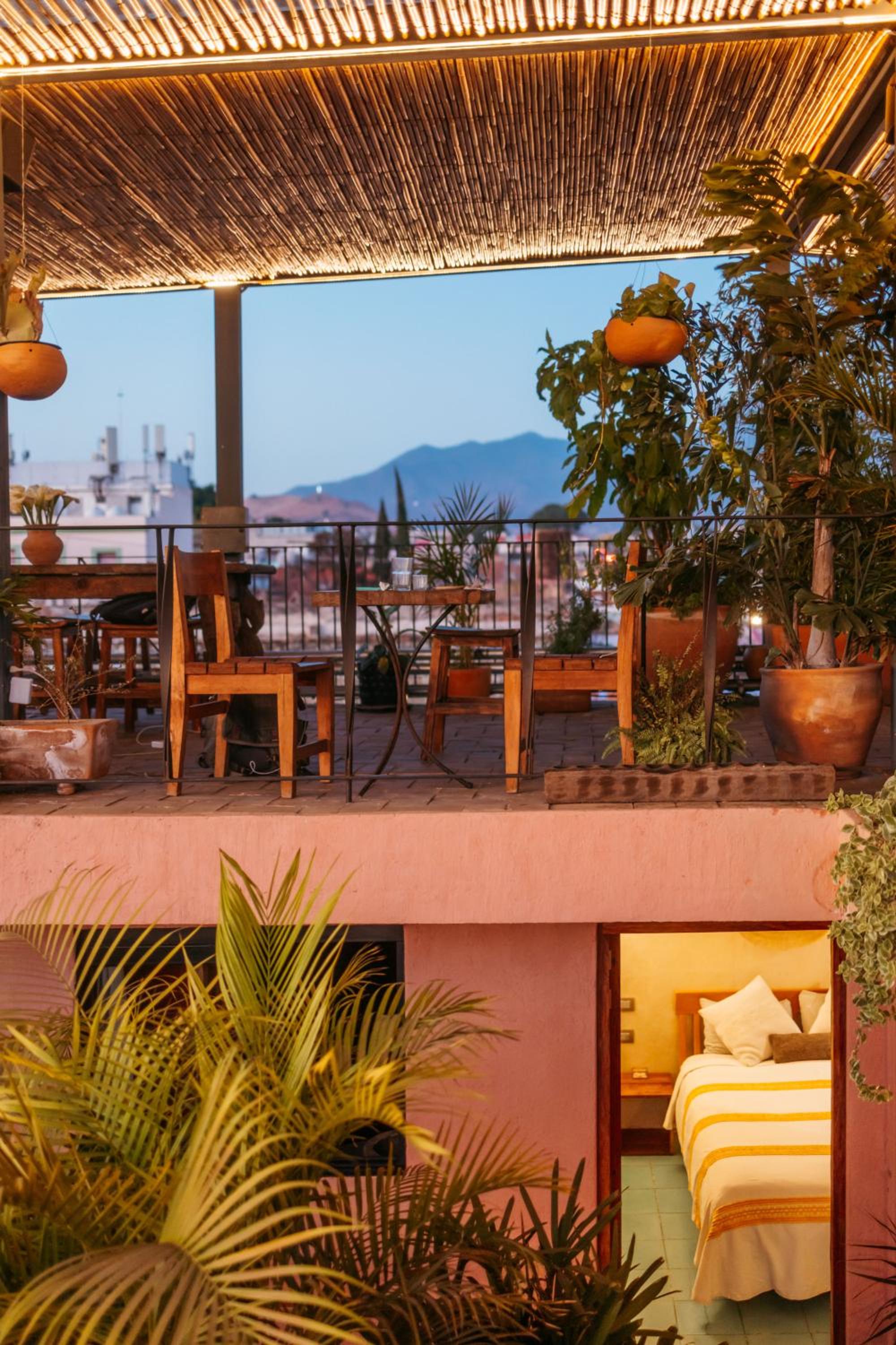Junior Suite with Balcony - Photo 3