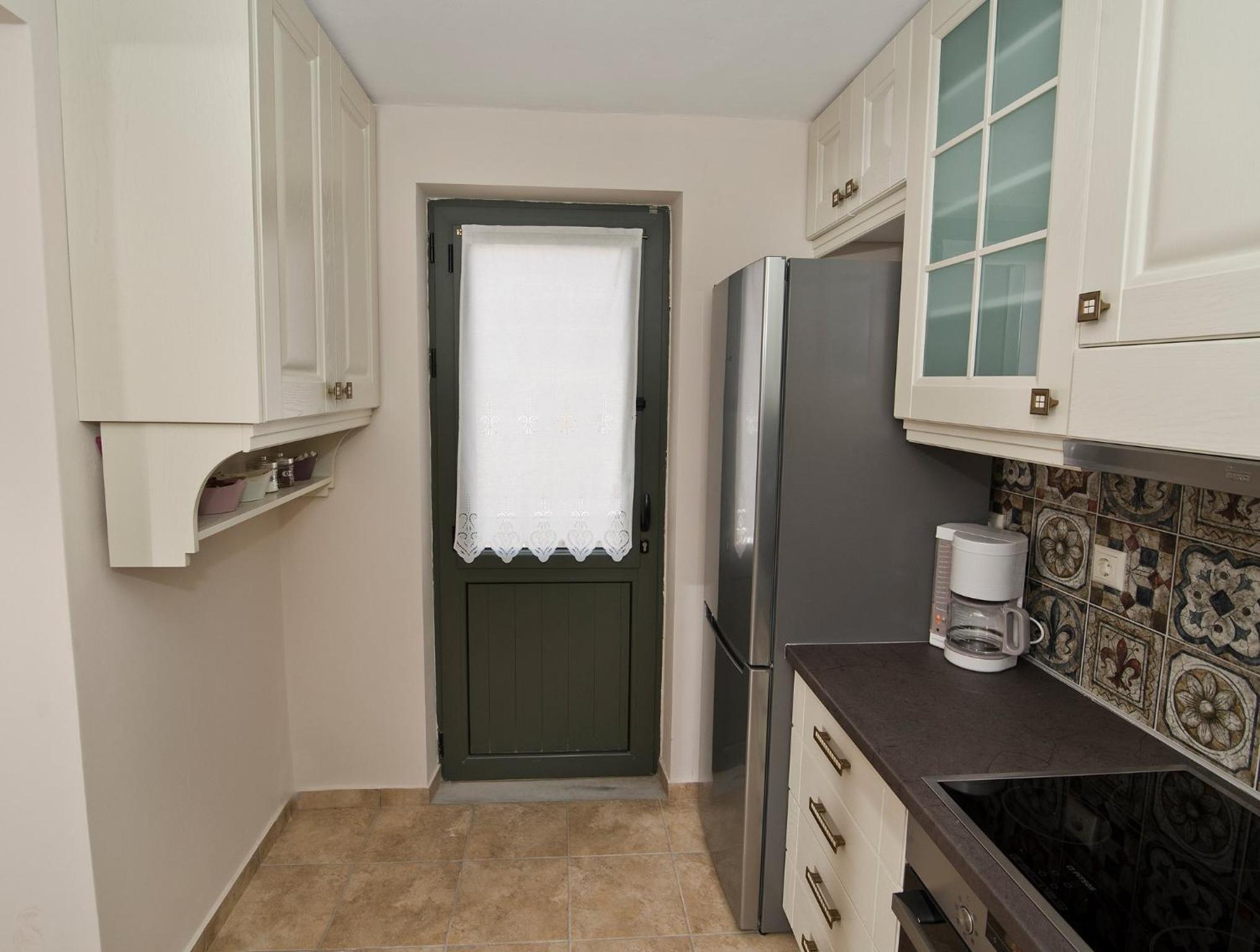 Three-Bedroom House photo 2