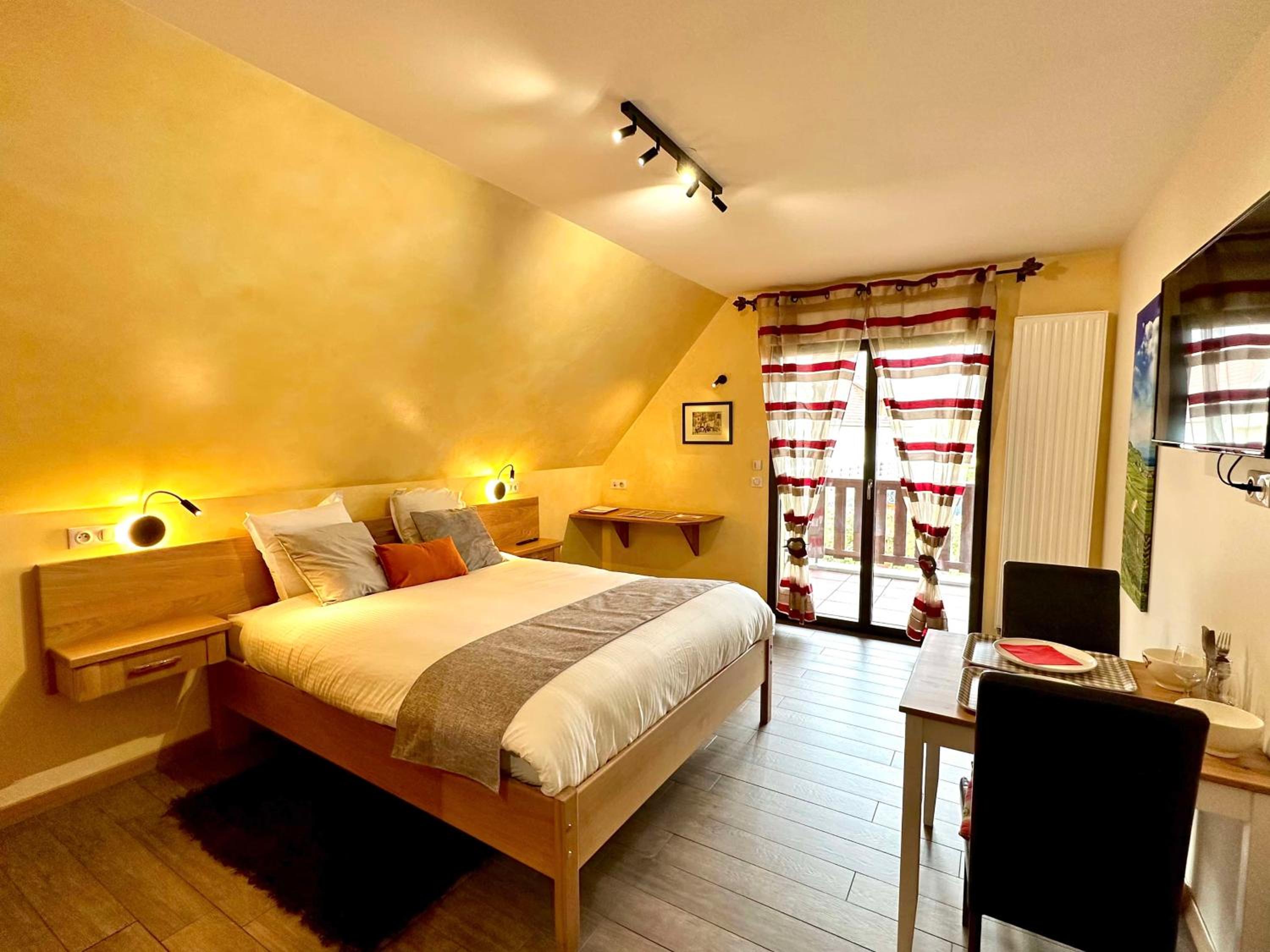 Queen Room - Photo 5