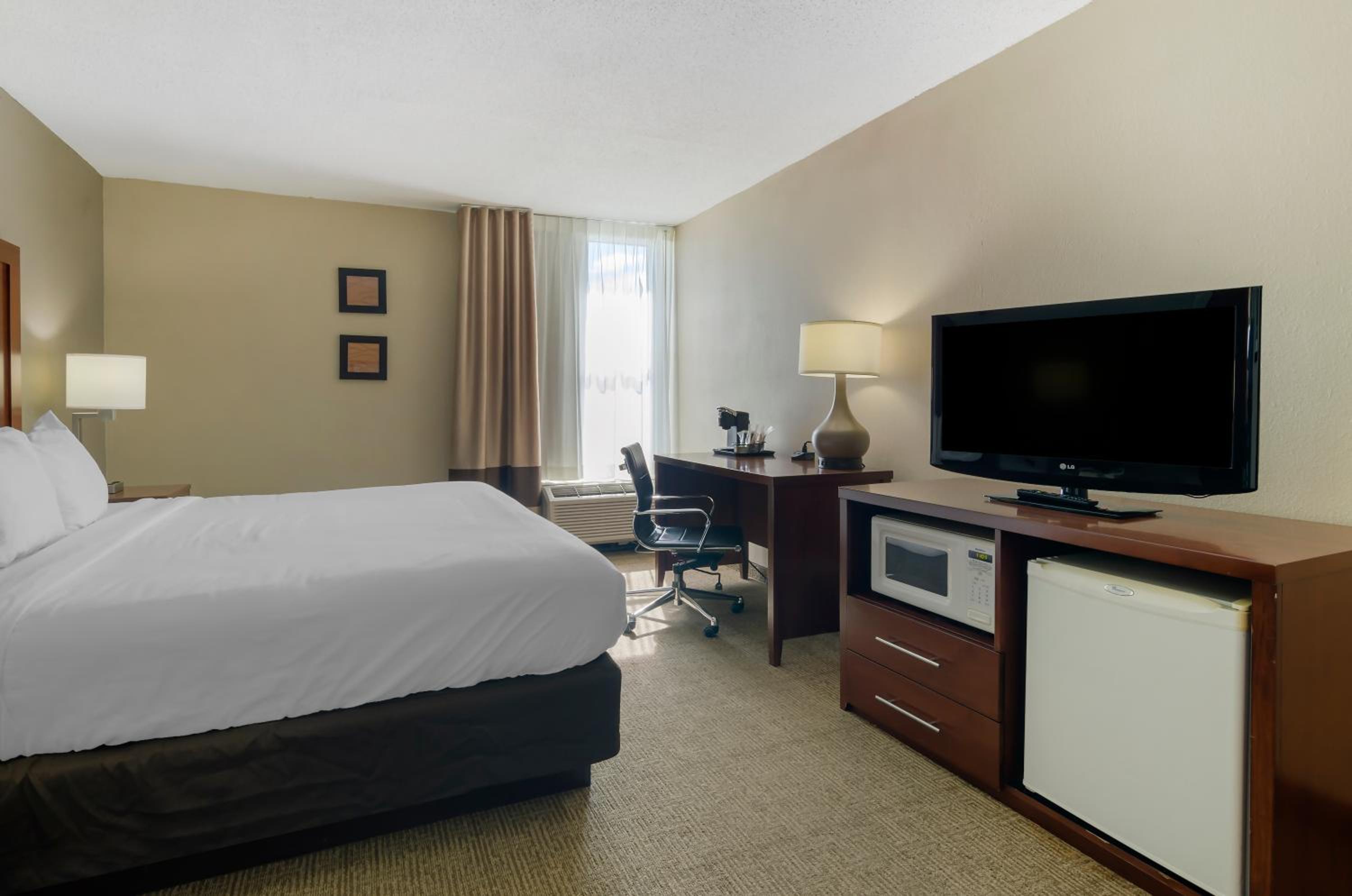 King Room - Accessible/Non-Smoking
