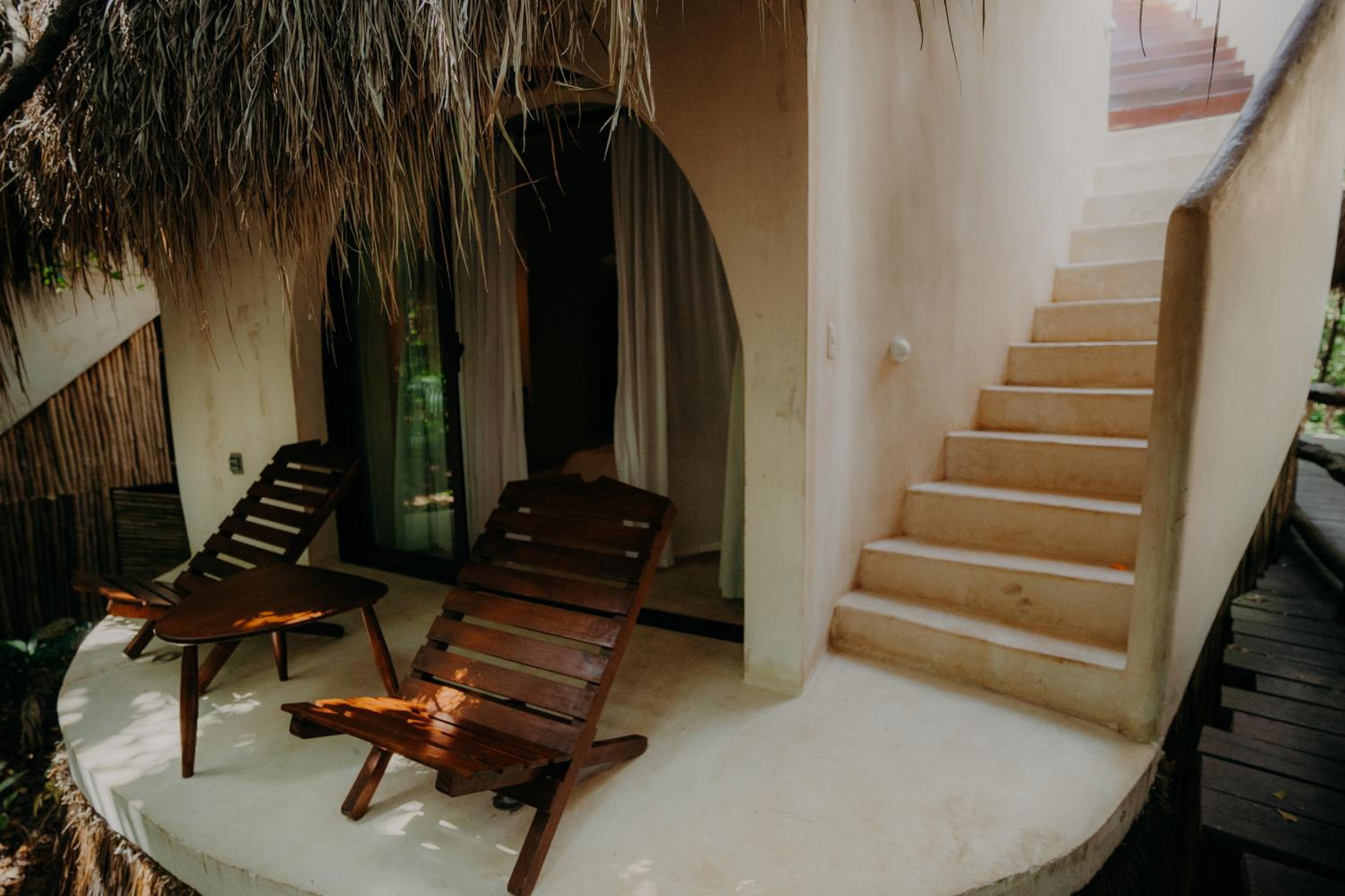 Deluxe Double or Twin Room with Pool View - Photo 11