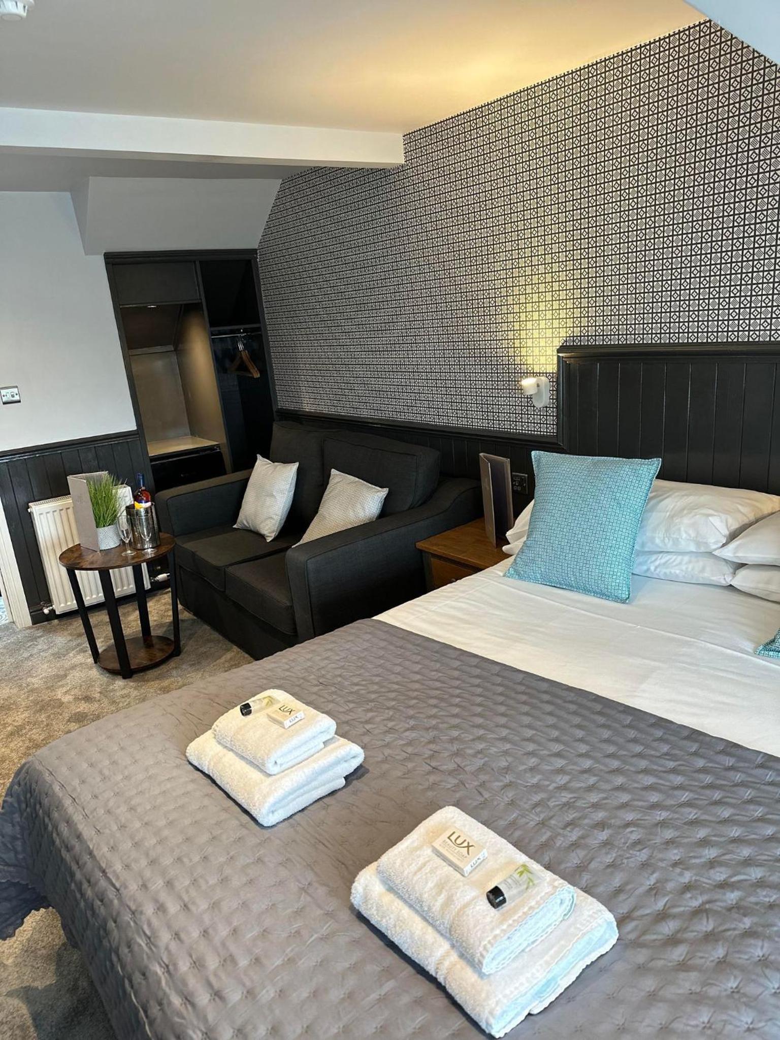 Double Room - Photo 3