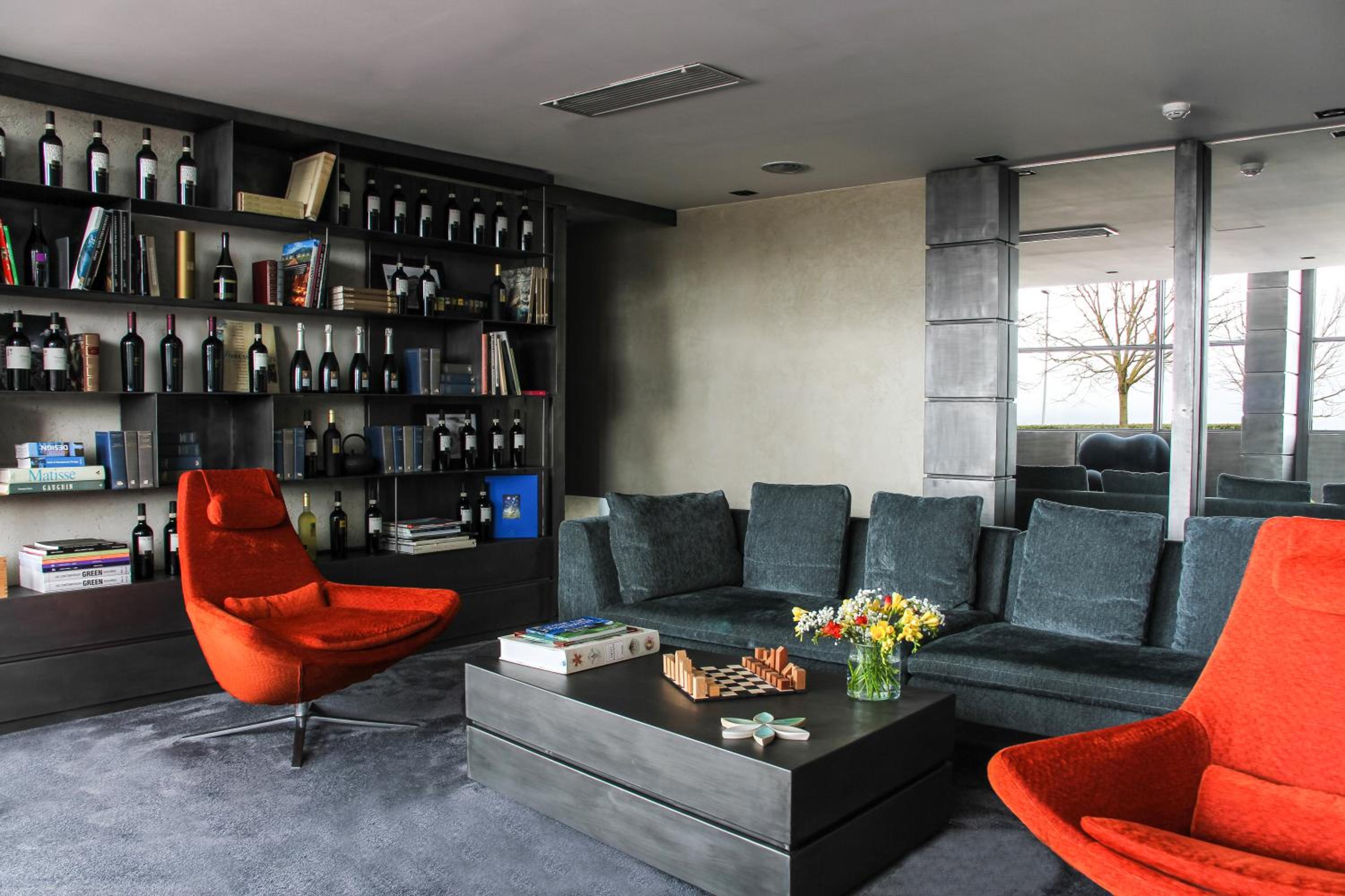 Penthouse Suite - Photo 1