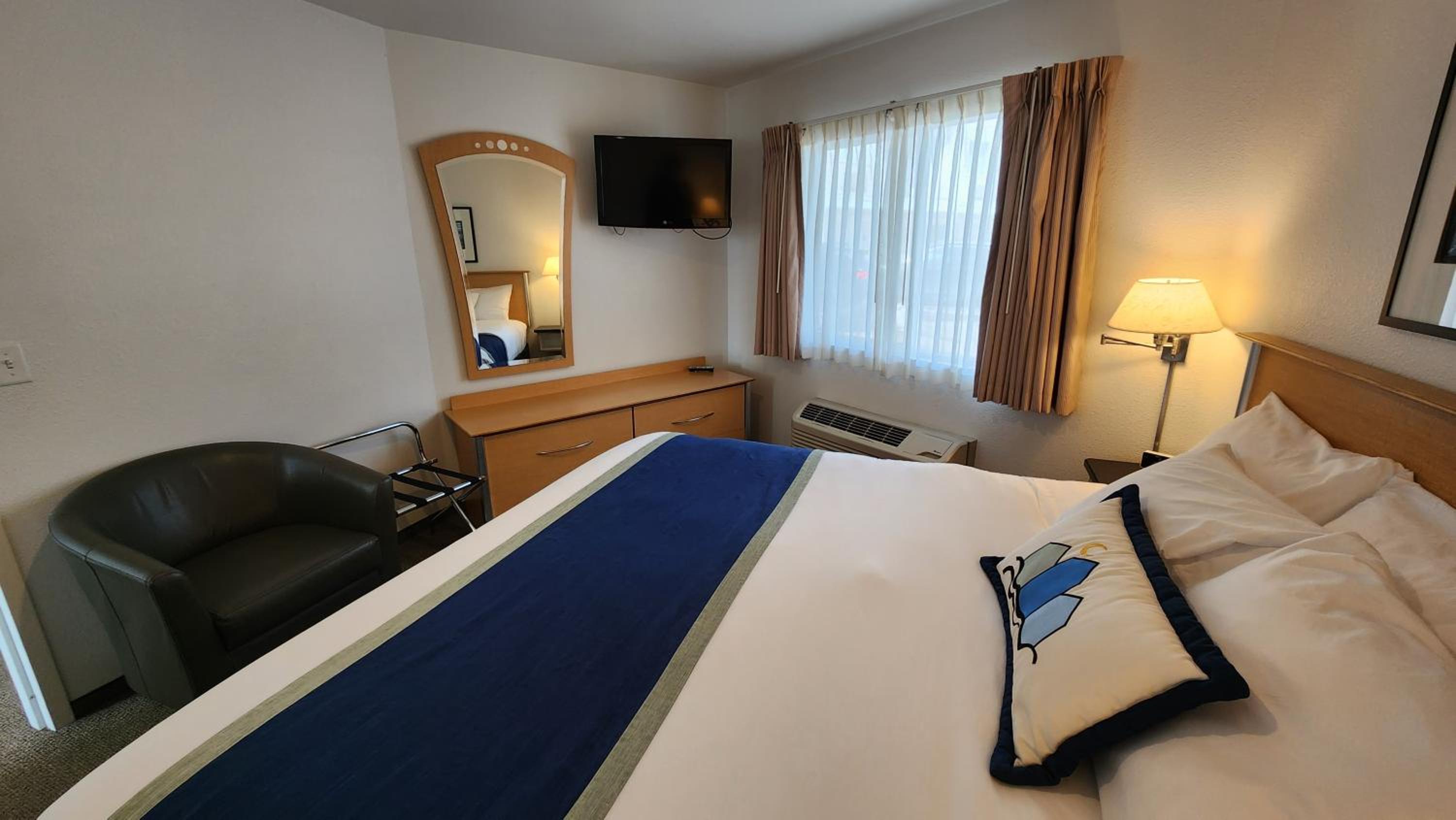 Executive Suites with Bay View 
