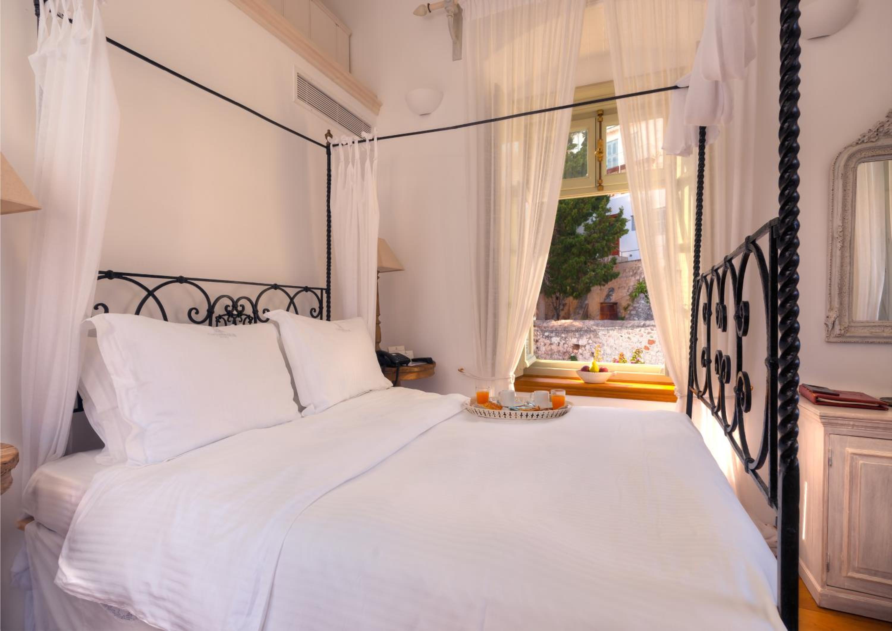 Double Room with City View - Photo 1