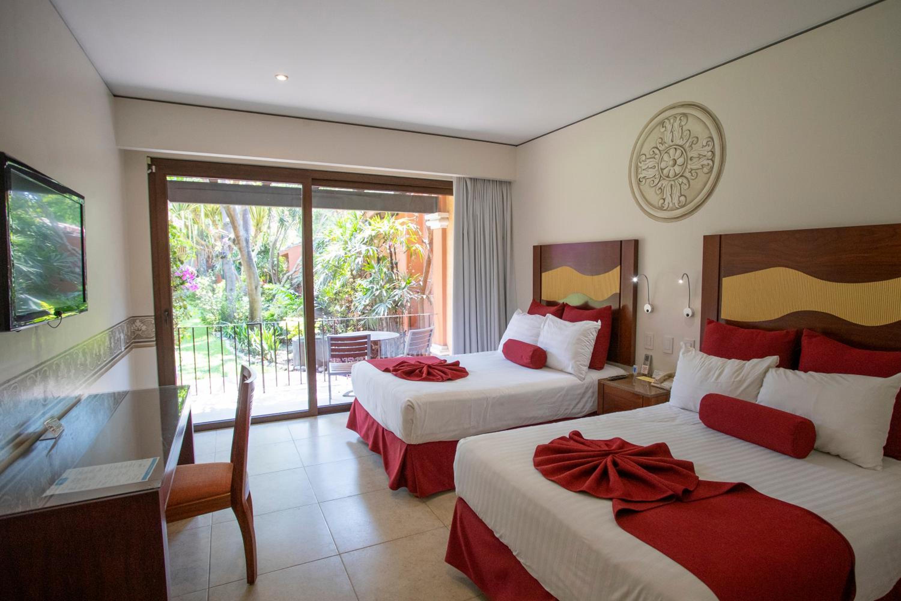 Suite with Two Double Beds - Photo 7