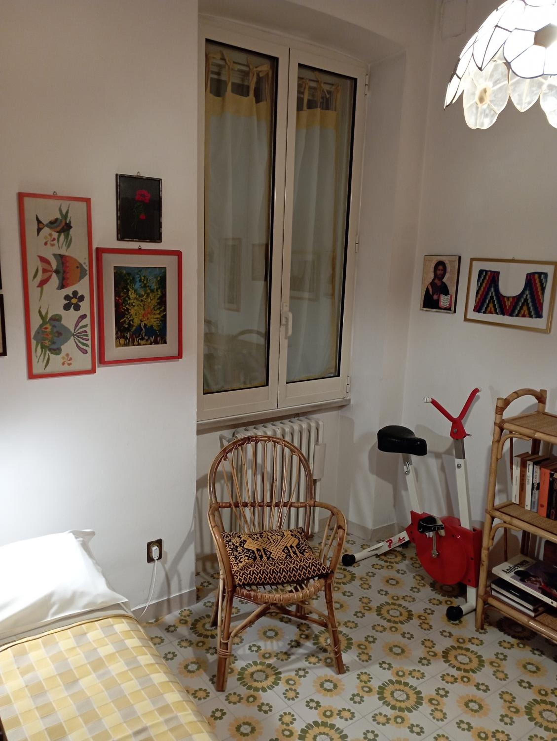 Standard Single Room with Shared Bathroom photo 3