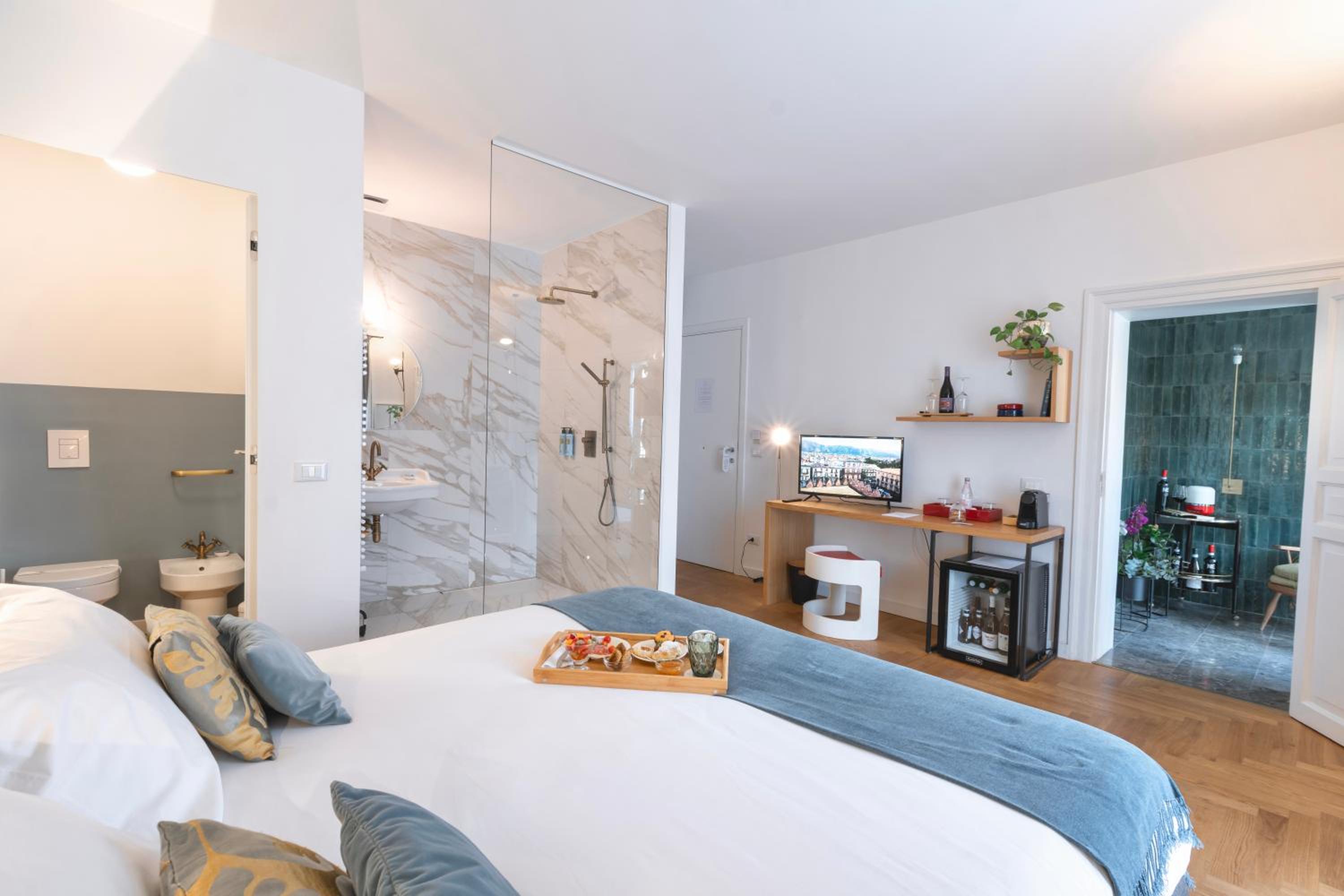 King Suite - Photo 1