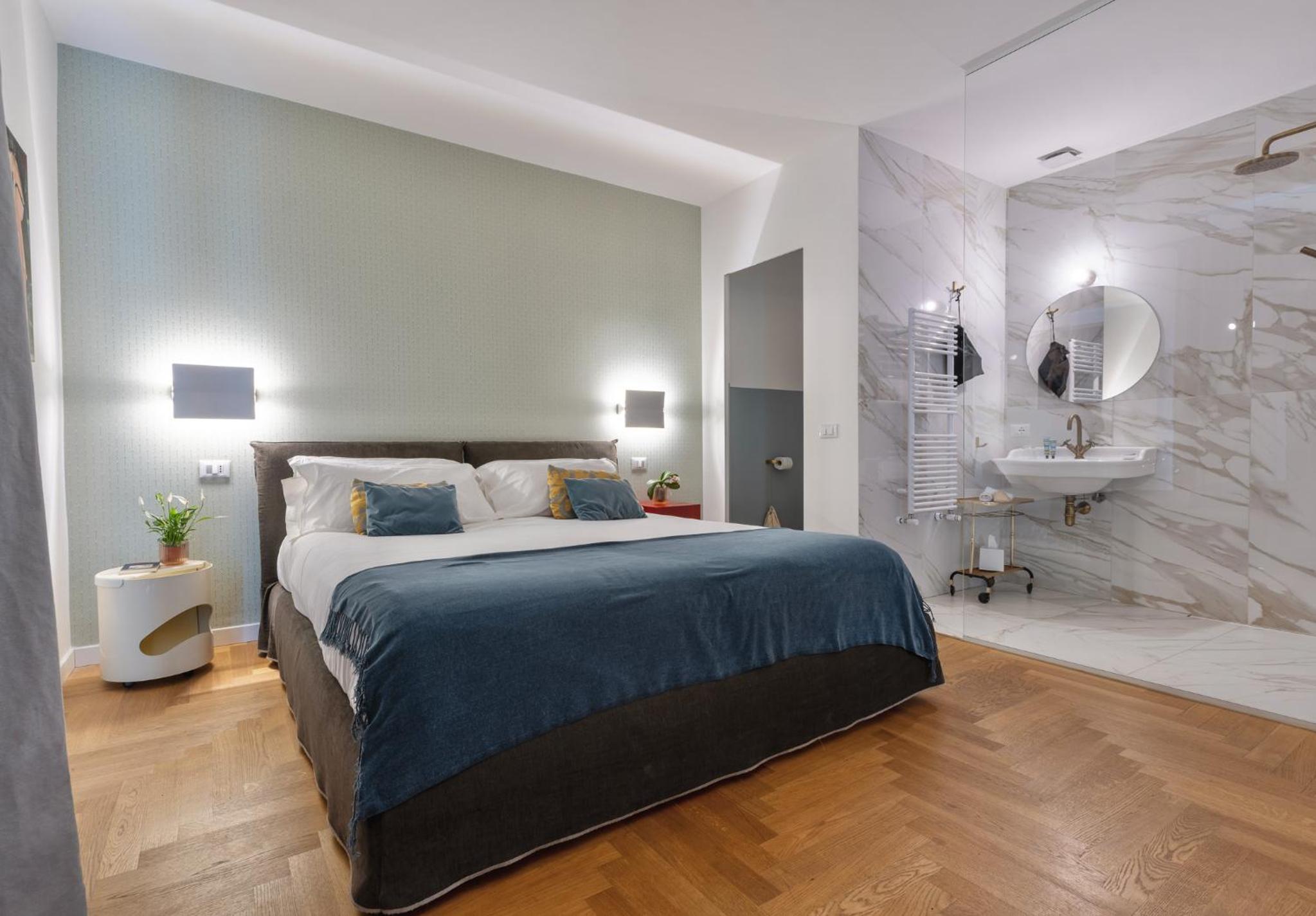 King Suite - Photo 3