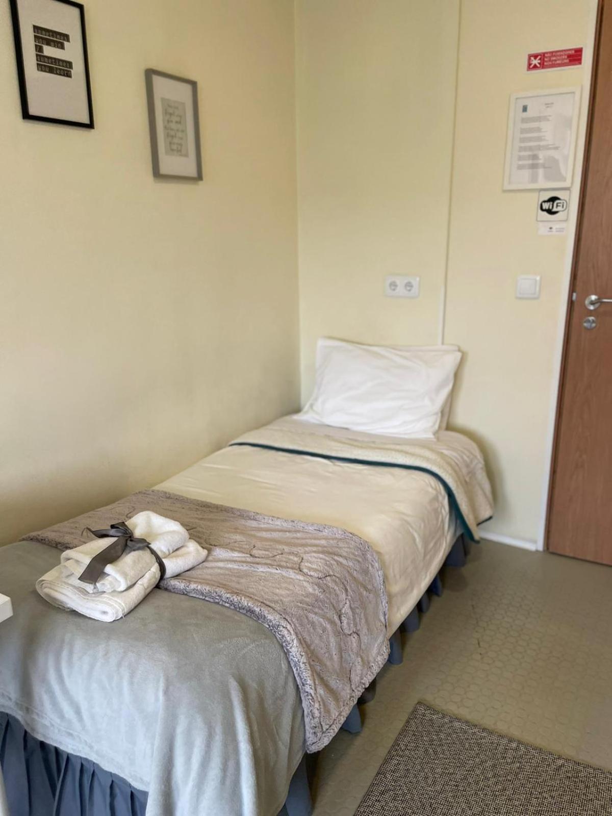 Comfort Triple Room with Shower - Photo 11