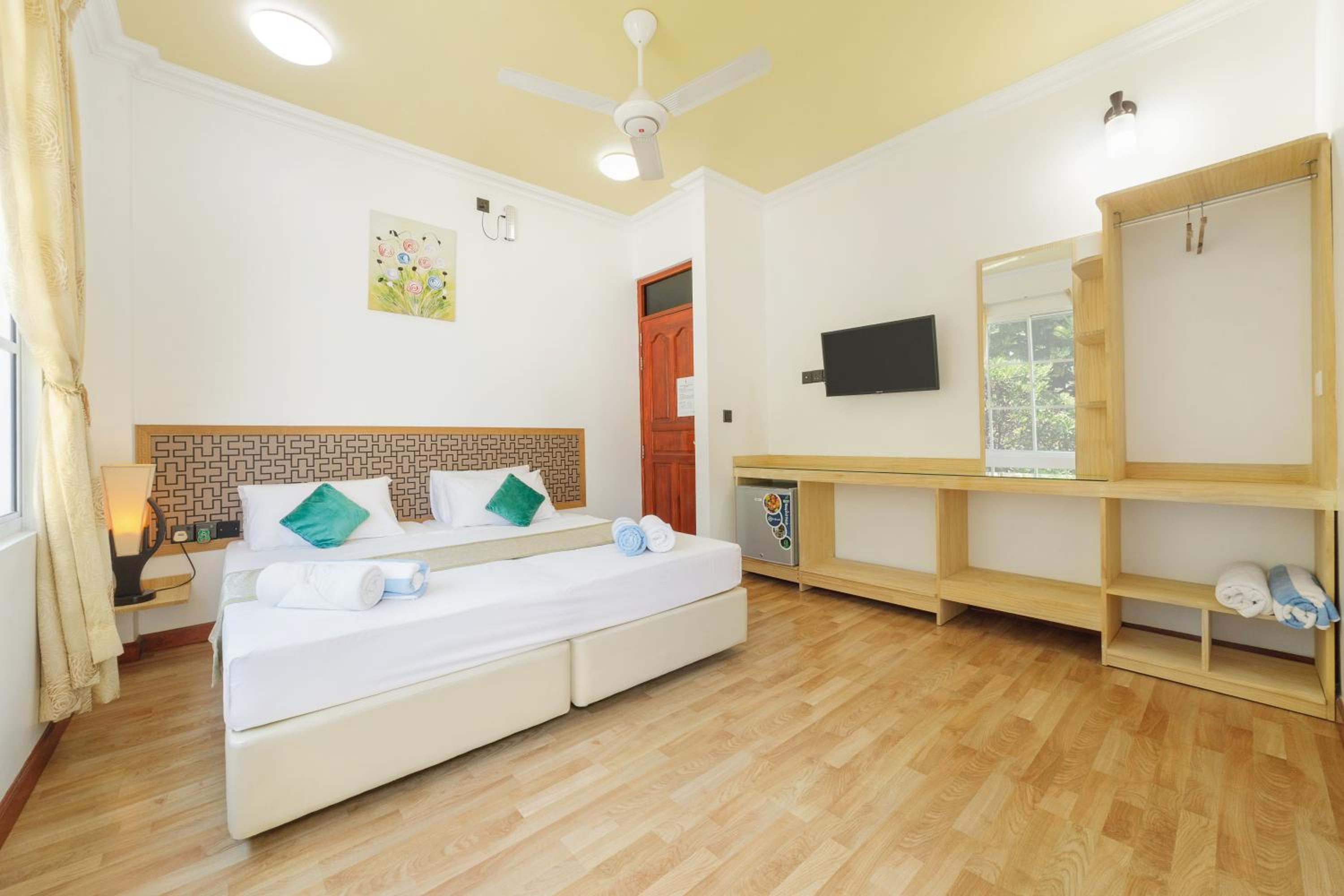 Deluxe Room - Photo 1