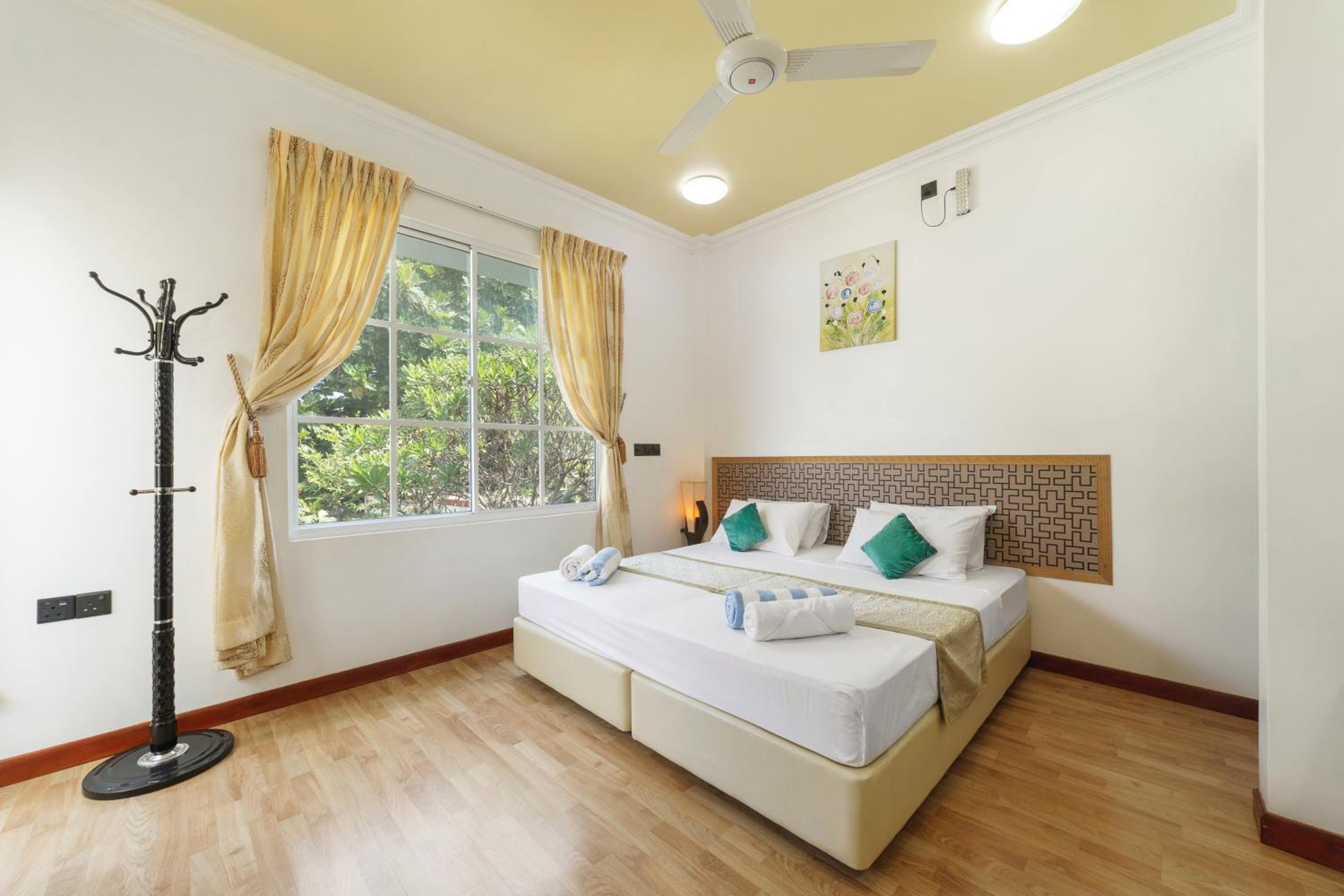 Double Room with Balcony - Photo 2