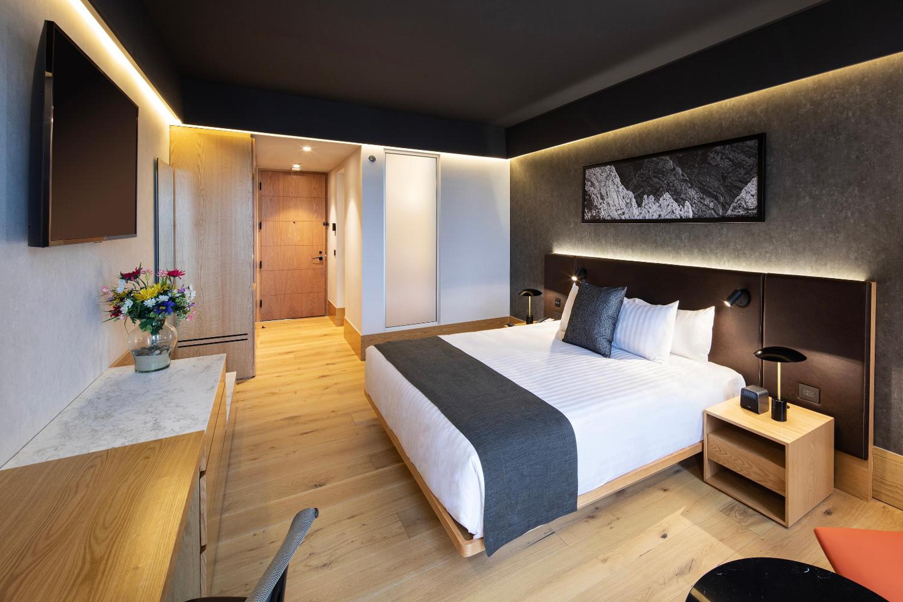 Deluxe Room - Photo 4