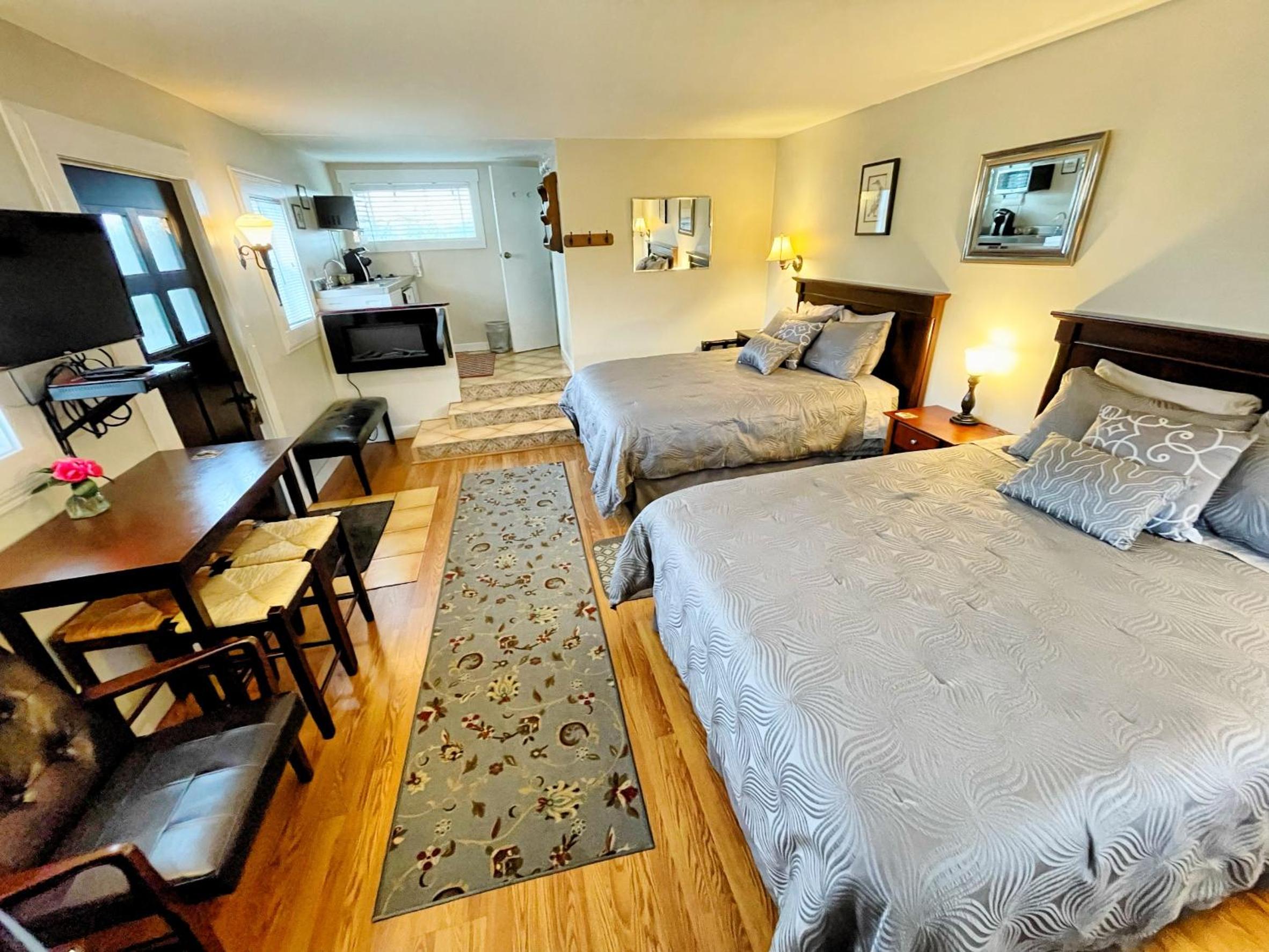 Deluxe Family Suite