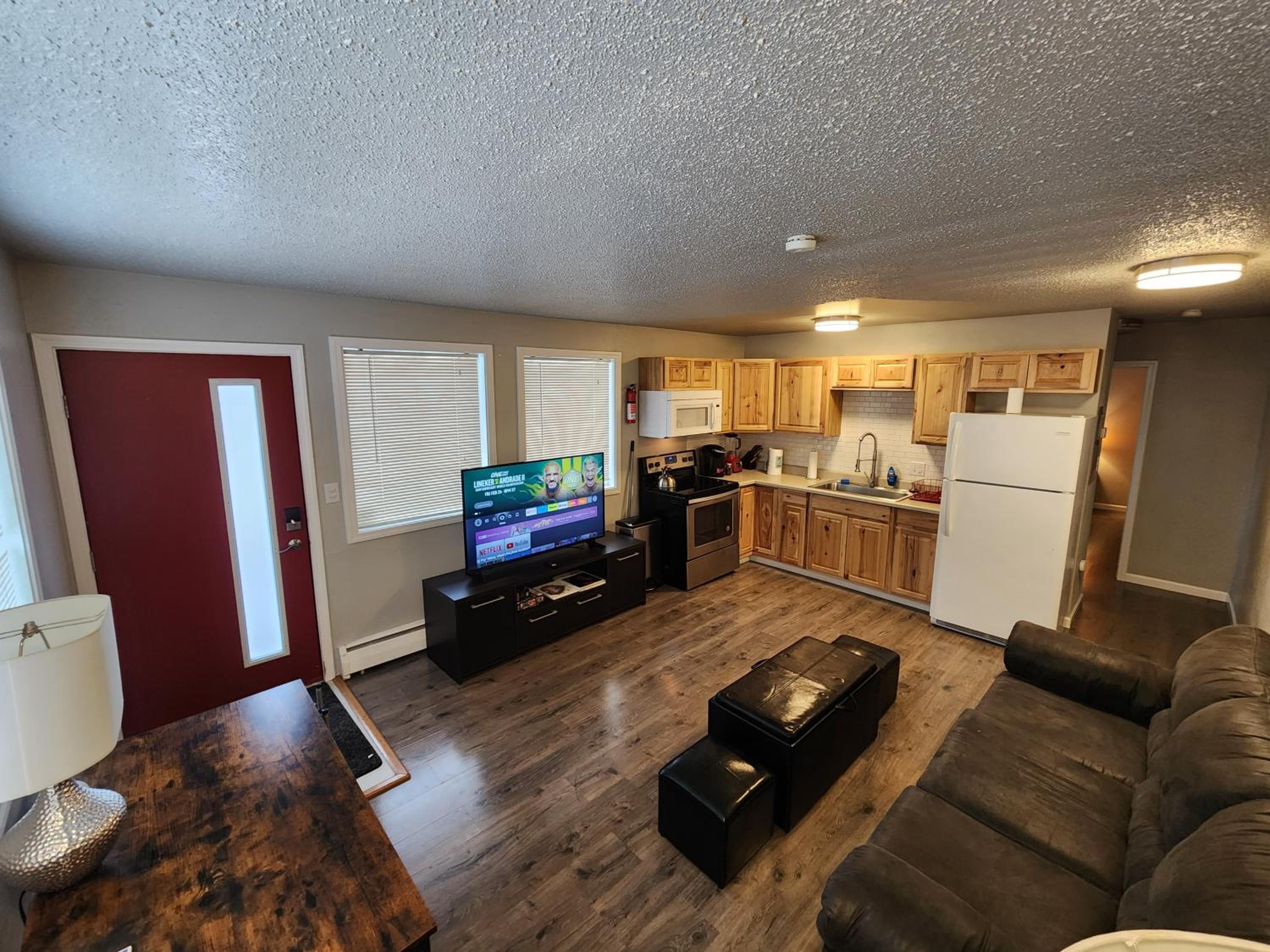 One-Bedroom Apartment photo 1