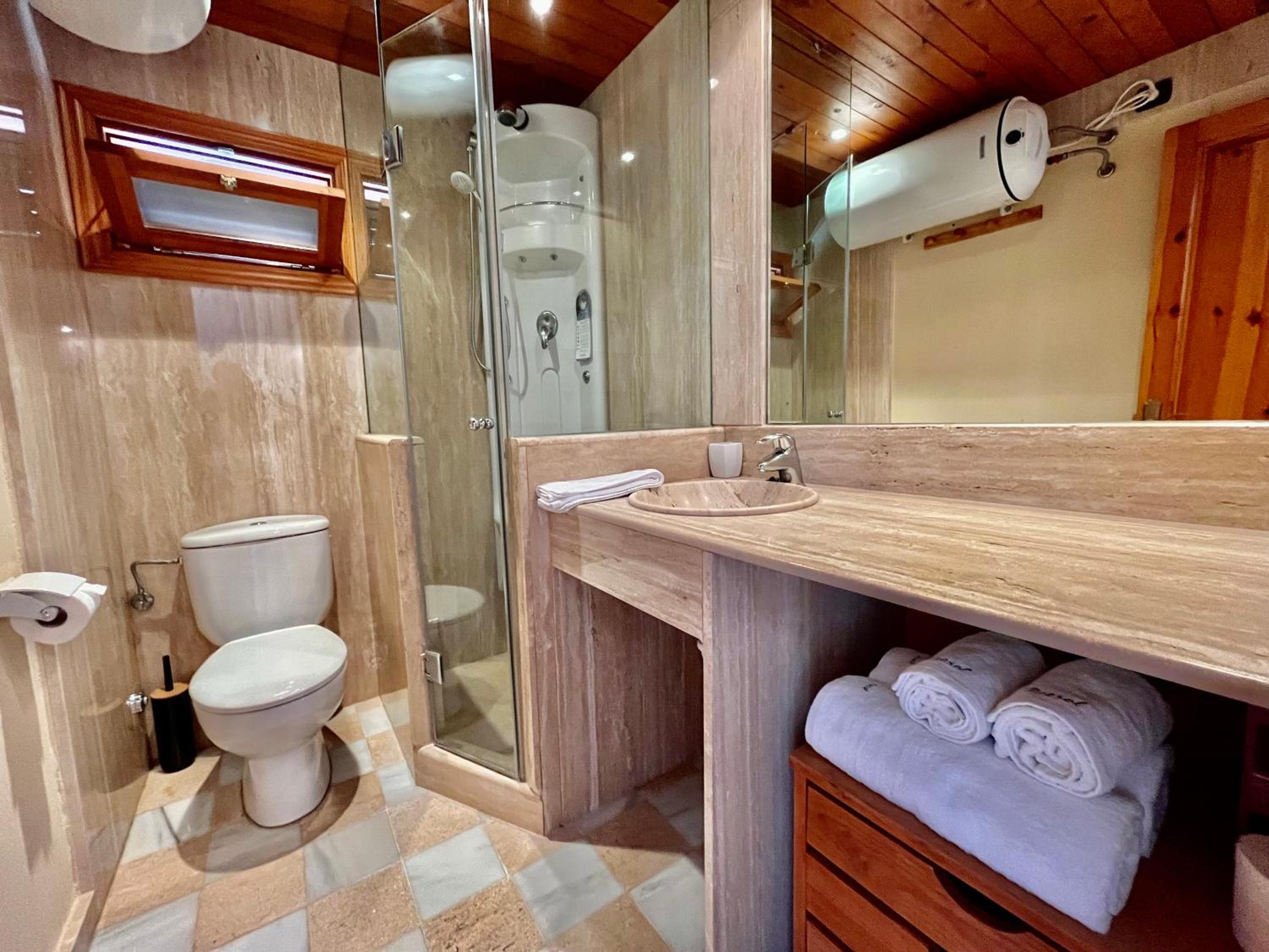 Superior Bungalow photo 3