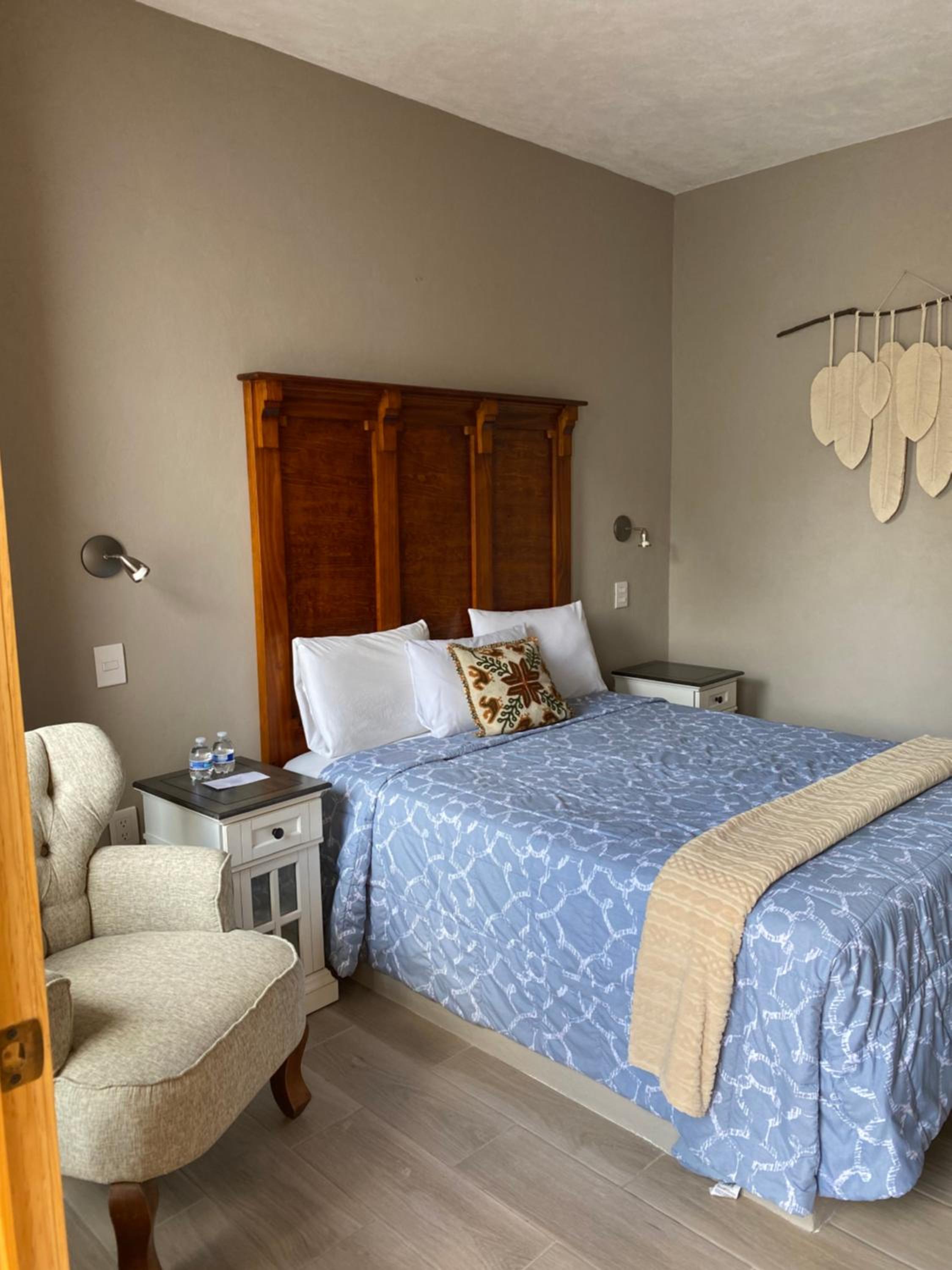 Standard Queen Room photo 1