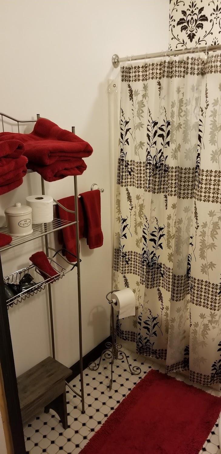 Queen Room - Photo 20