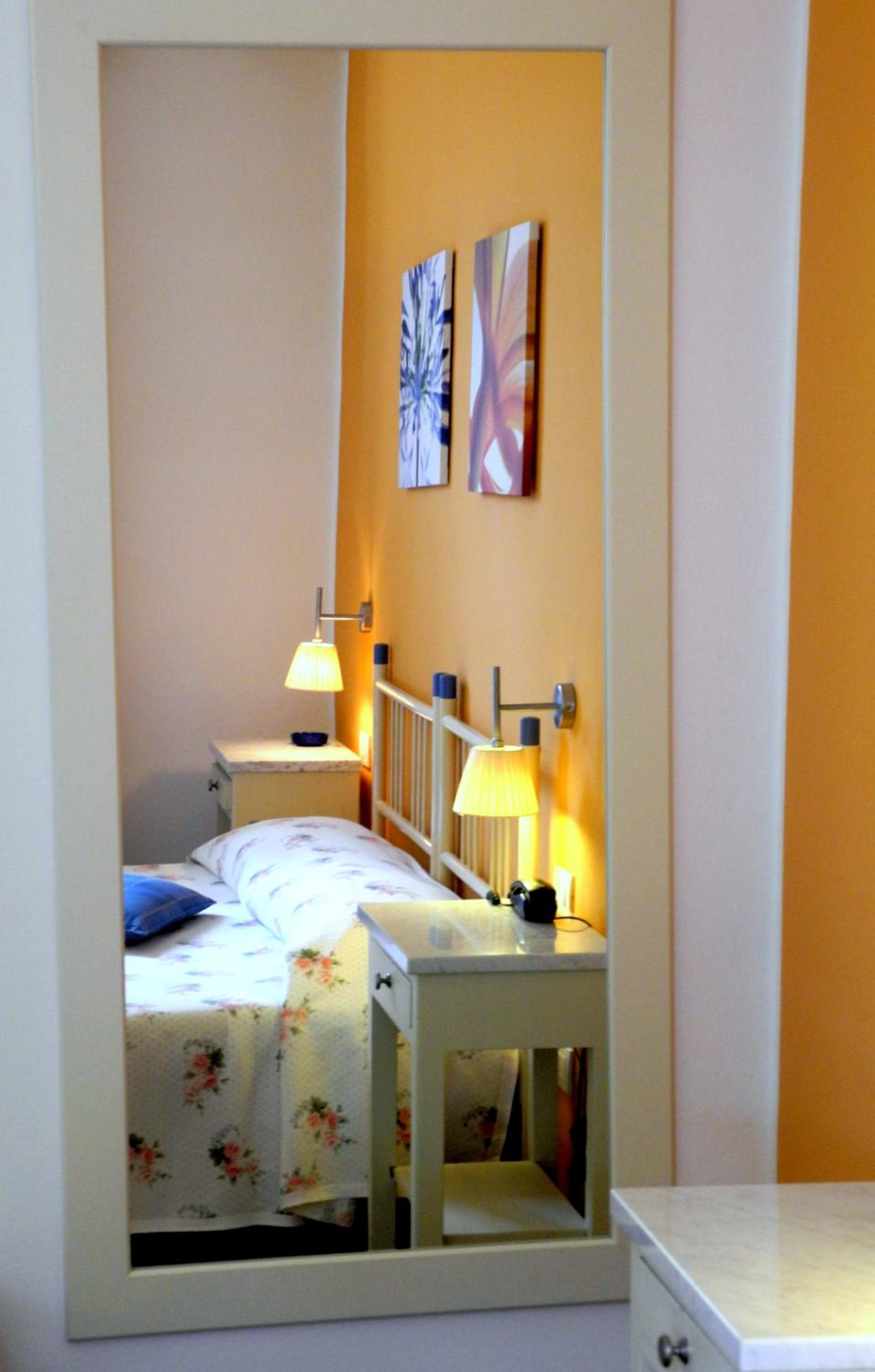 Standard Triple Room - Photo 1