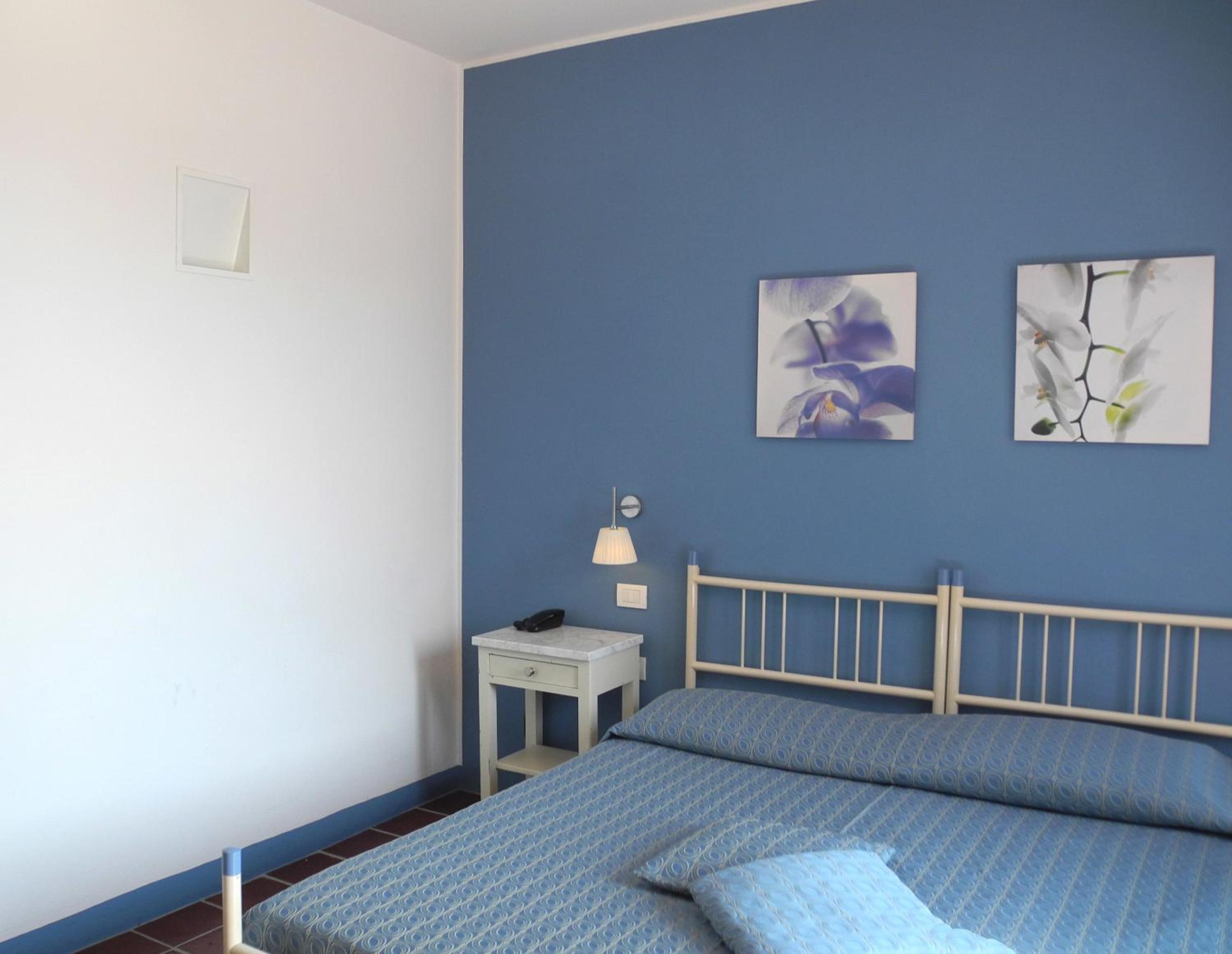 Standard Triple Room - Photo 4